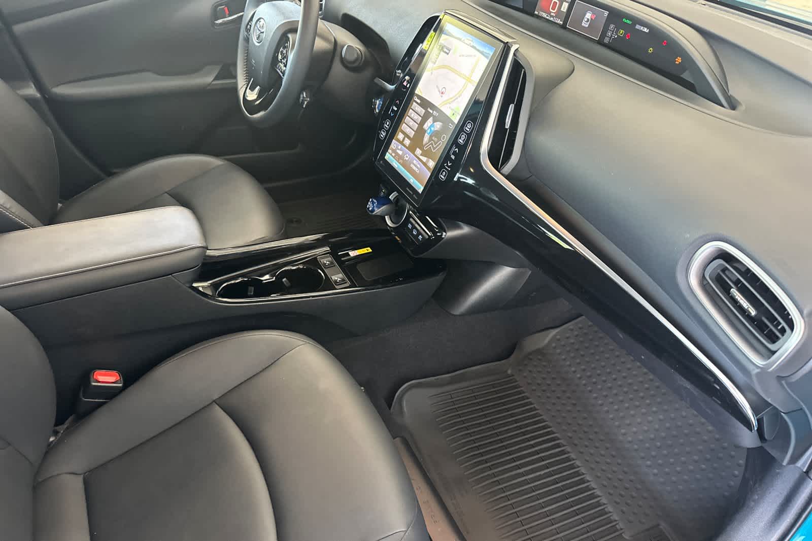 2021 Toyota Prius Prime XLE 16