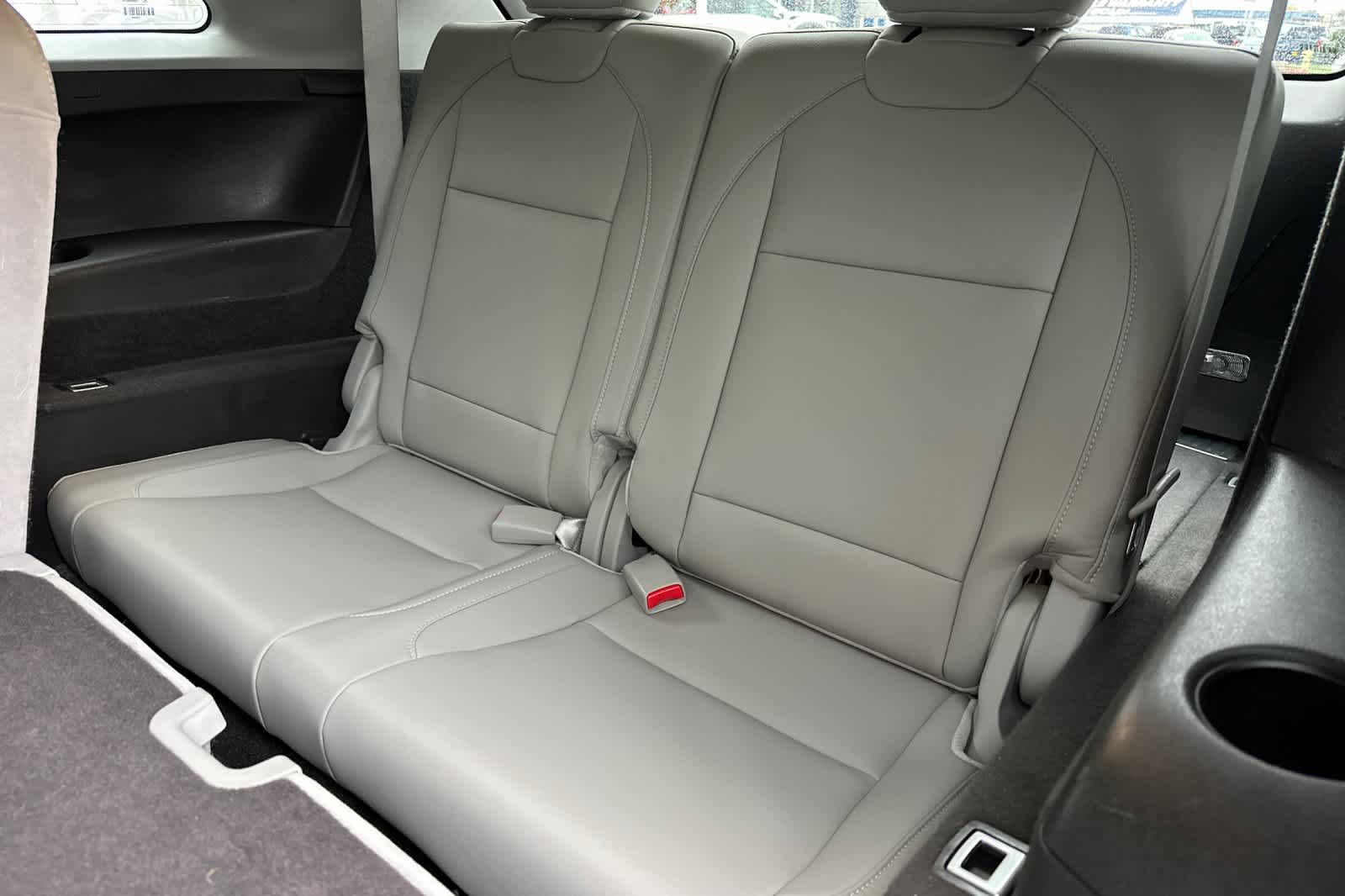 Thumbnail: 2016 Acura MDX - 16