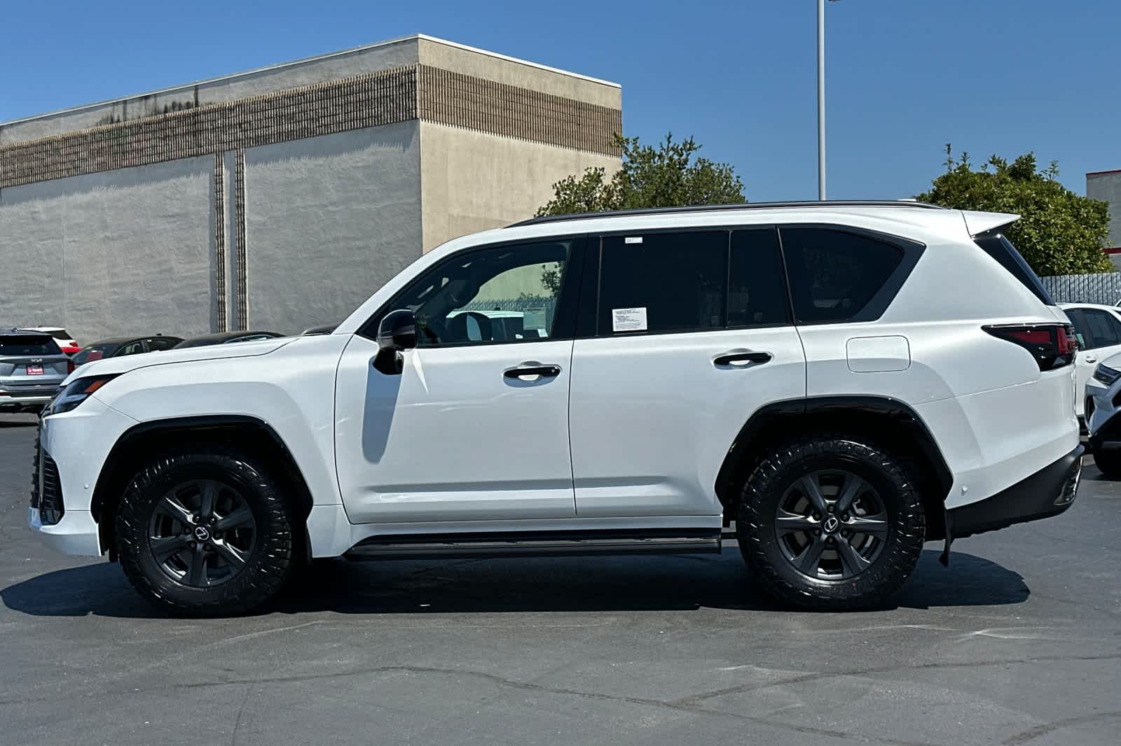 Thumbnail: 2025 Lexus LX - 9