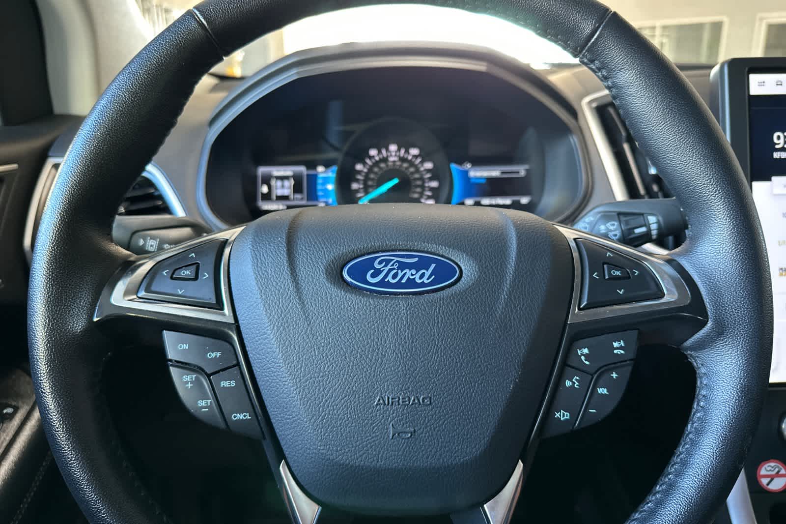 Thumbnail: 2024 Ford Edge - 25