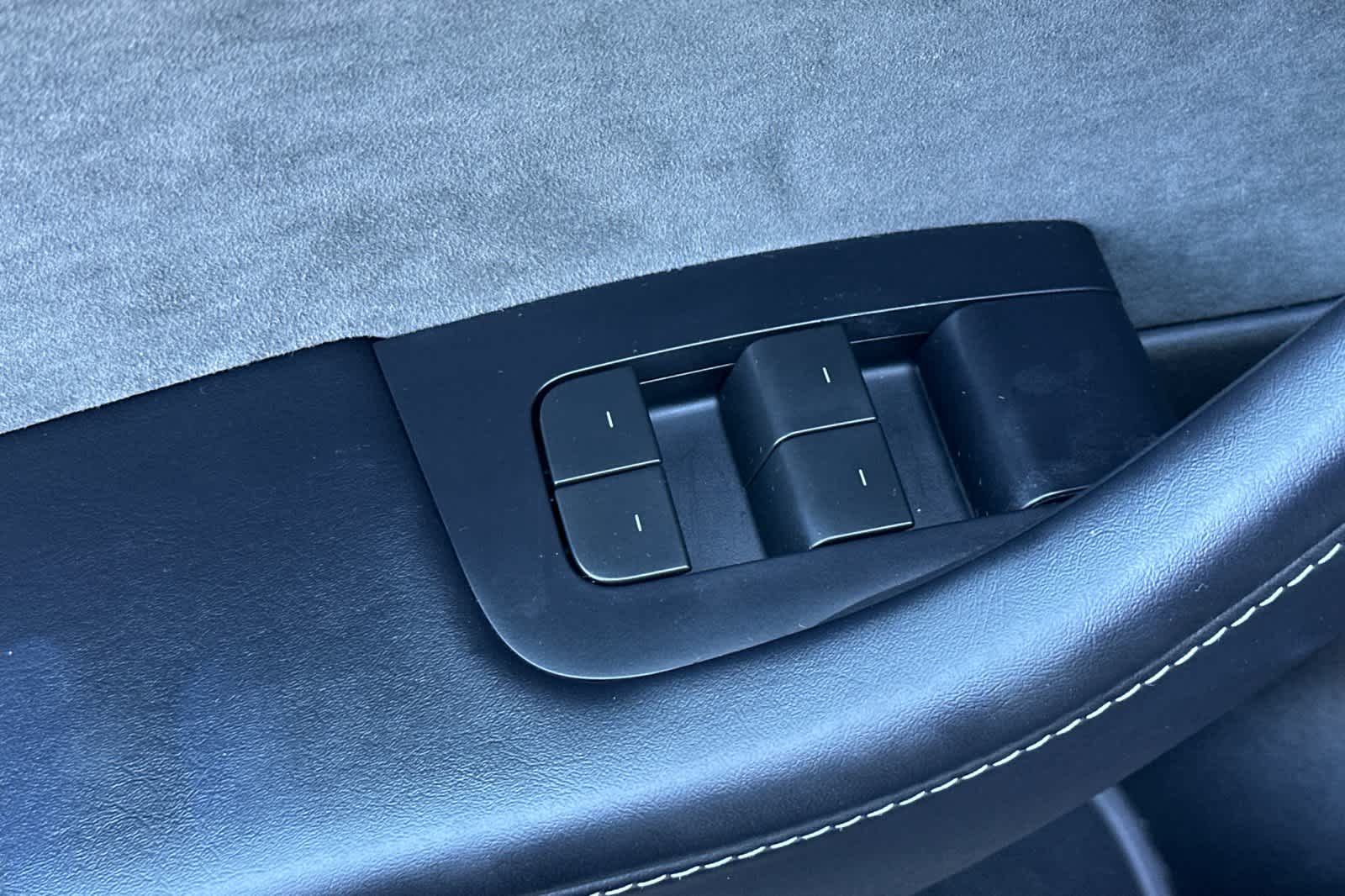 Thumbnail: 2023 Tesla Model 3 - 13