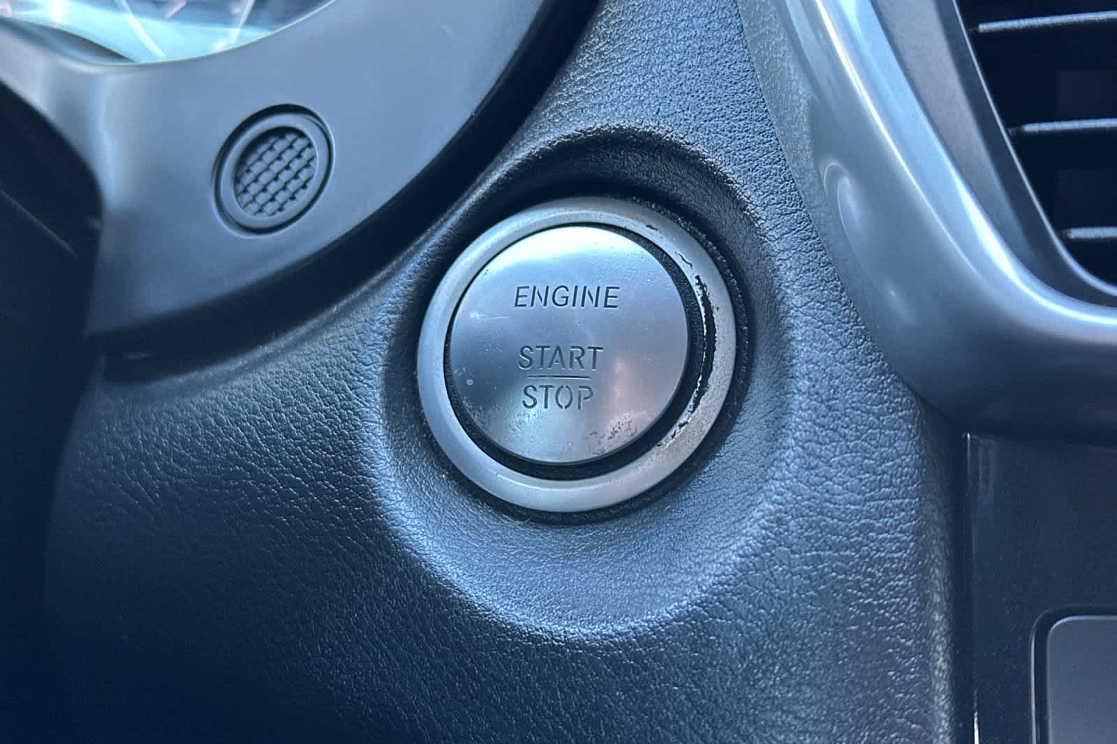 Thumbnail: 2018 INFINITI QX30 - 24