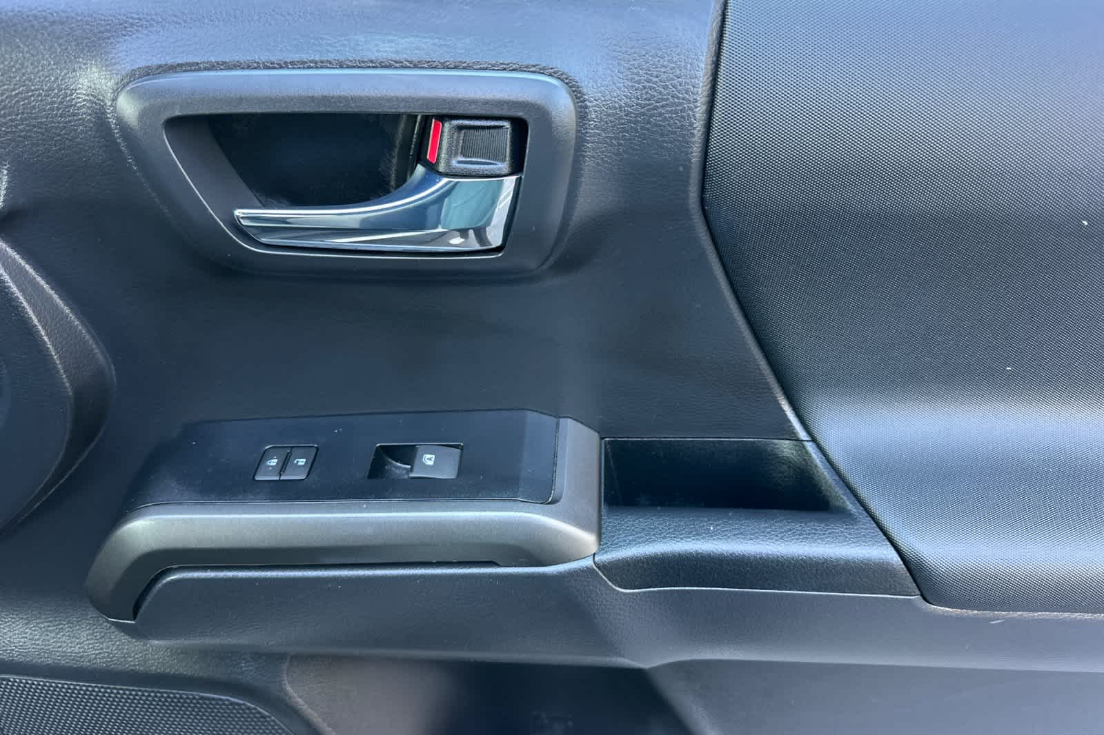 Thumbnail: 2022 Toyota Tacoma - 17