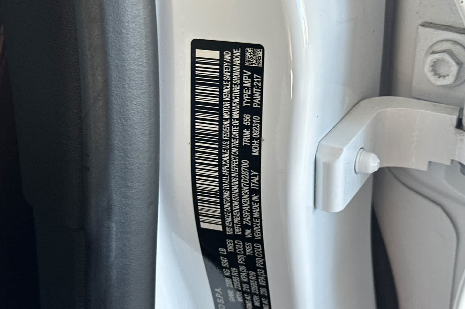 Thumbnail: 2022 Alfa Romeo Stelvio - 34