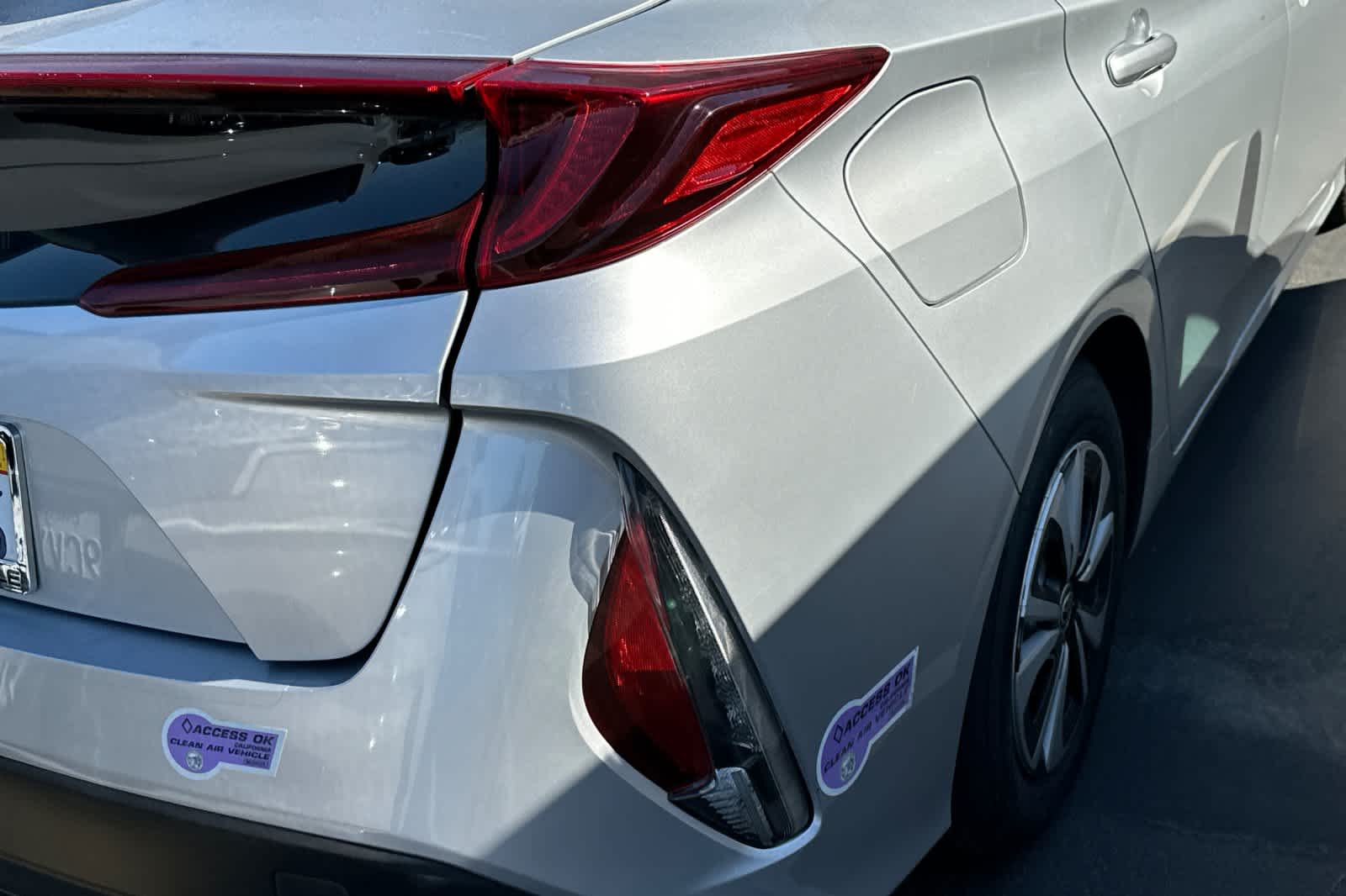 Thumbnail: 2018 Toyota Prius Prime - 16