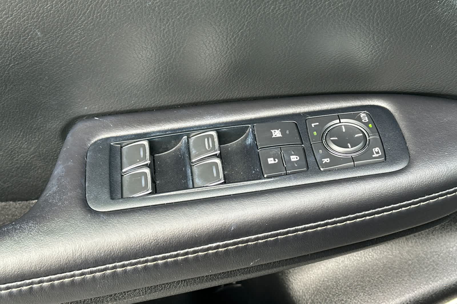 Thumbnail: 2017 Lexus RX - 13