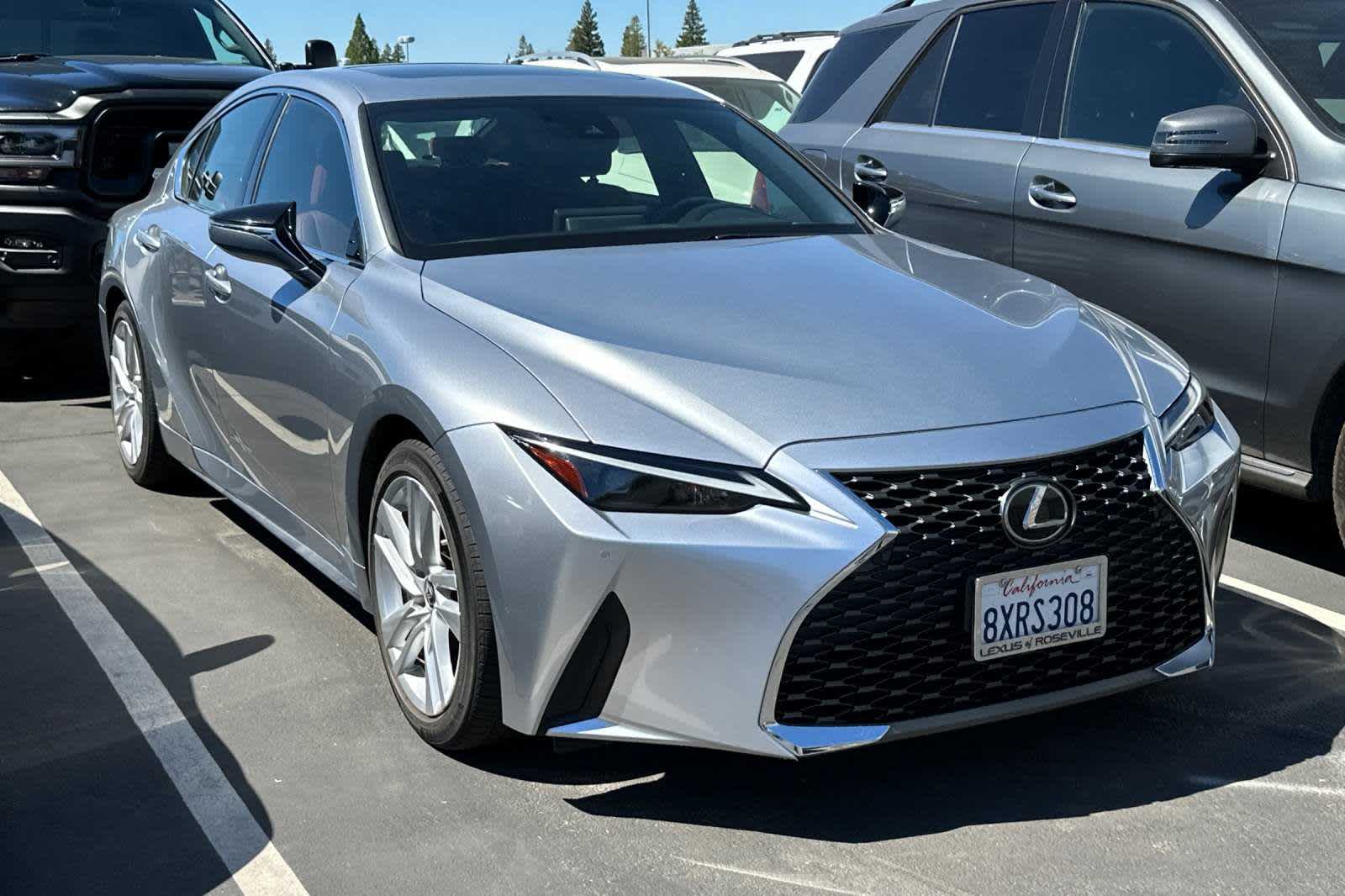 2021 Lexus IS  4