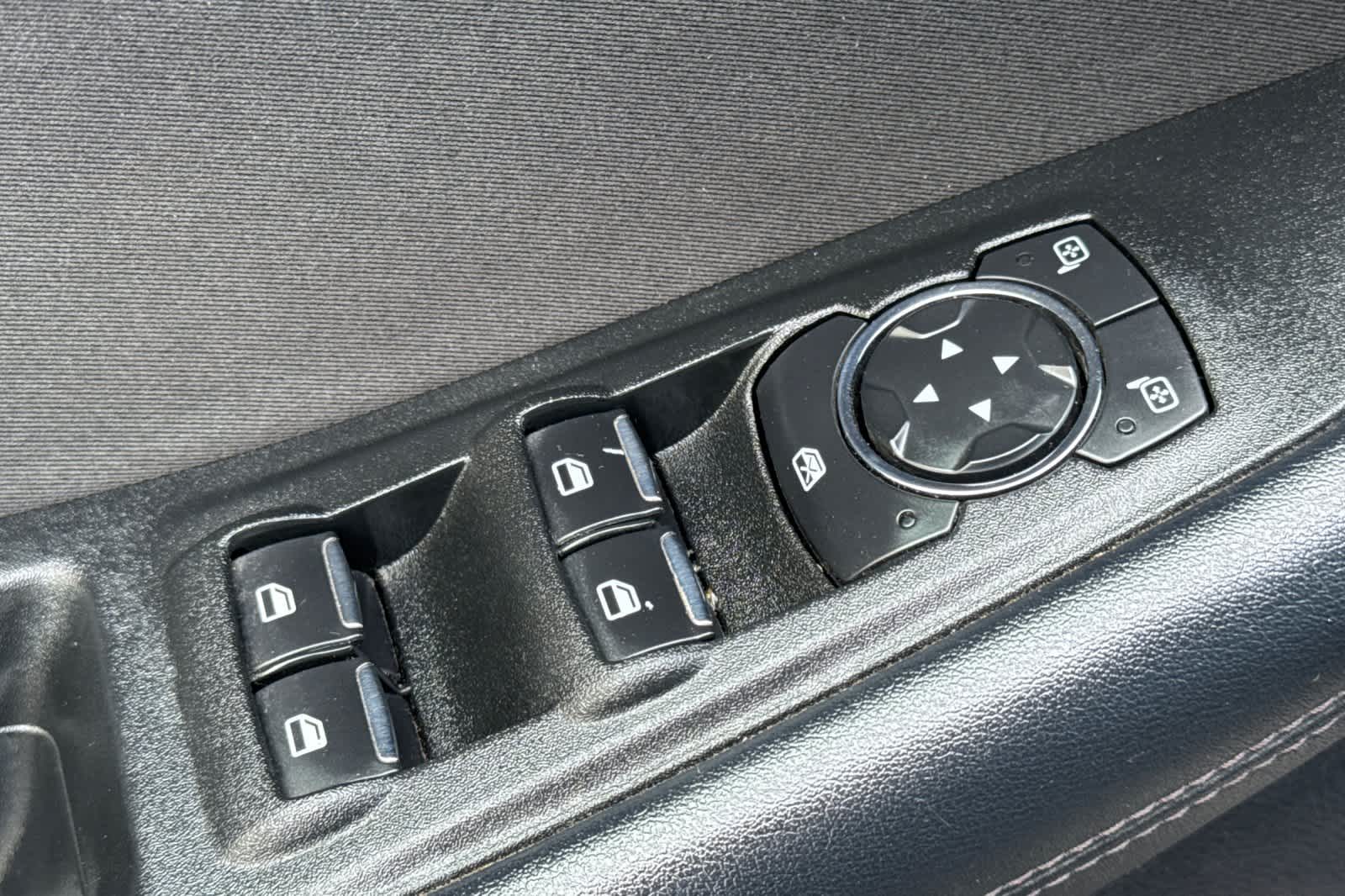 Thumbnail: 2019 Ford Edge - 13