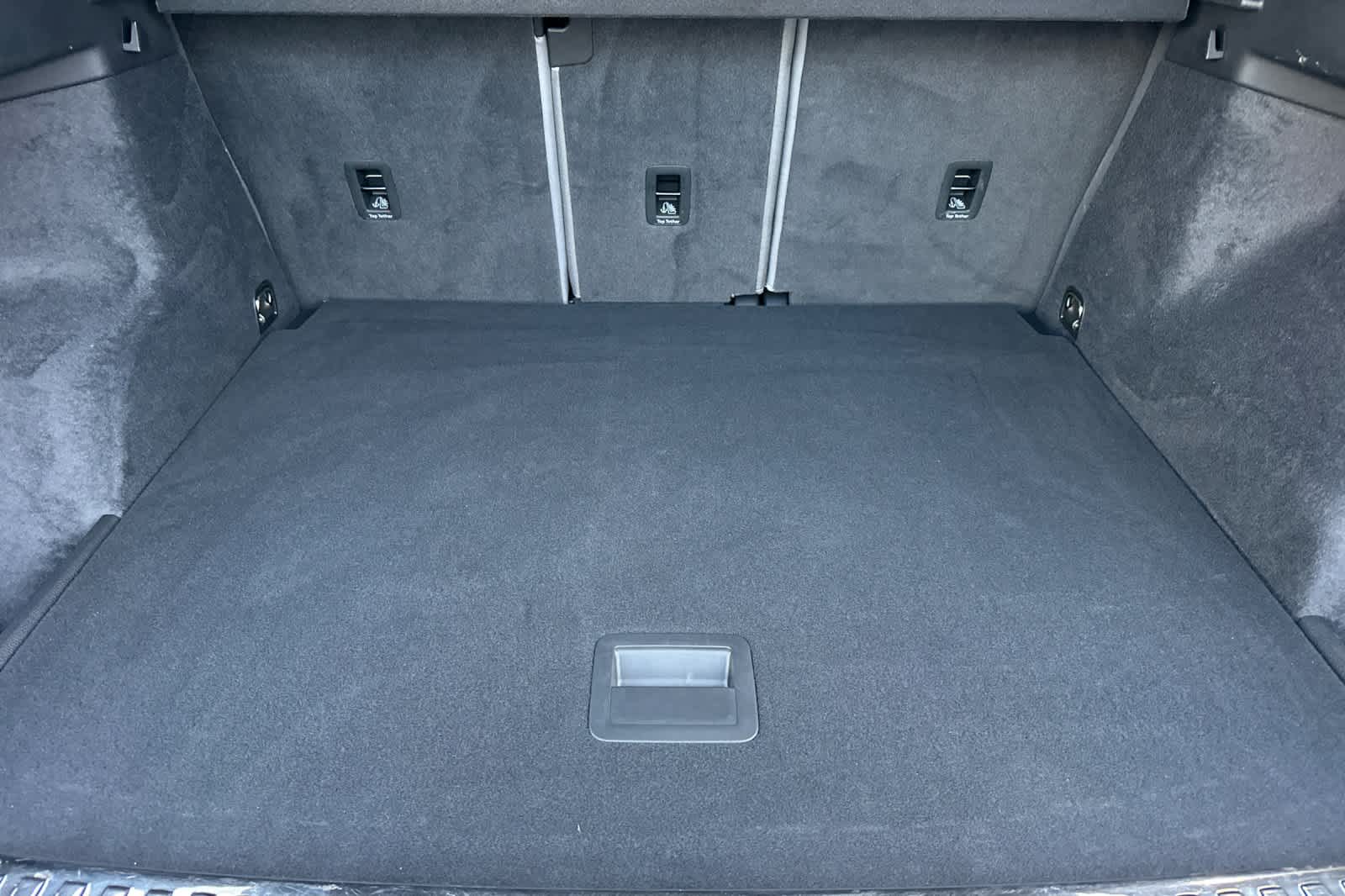 Thumbnail: 2024 Audi Q3 - 16