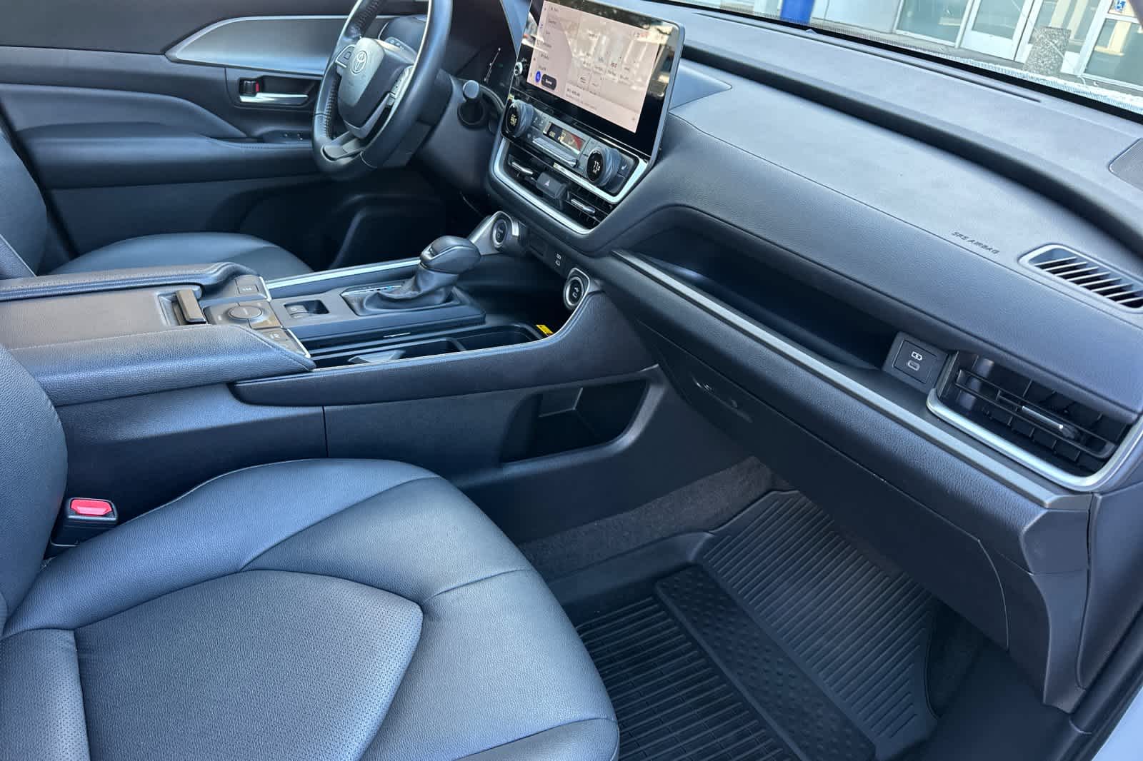 Thumbnail: 2024 Toyota Grand Highlander - 17