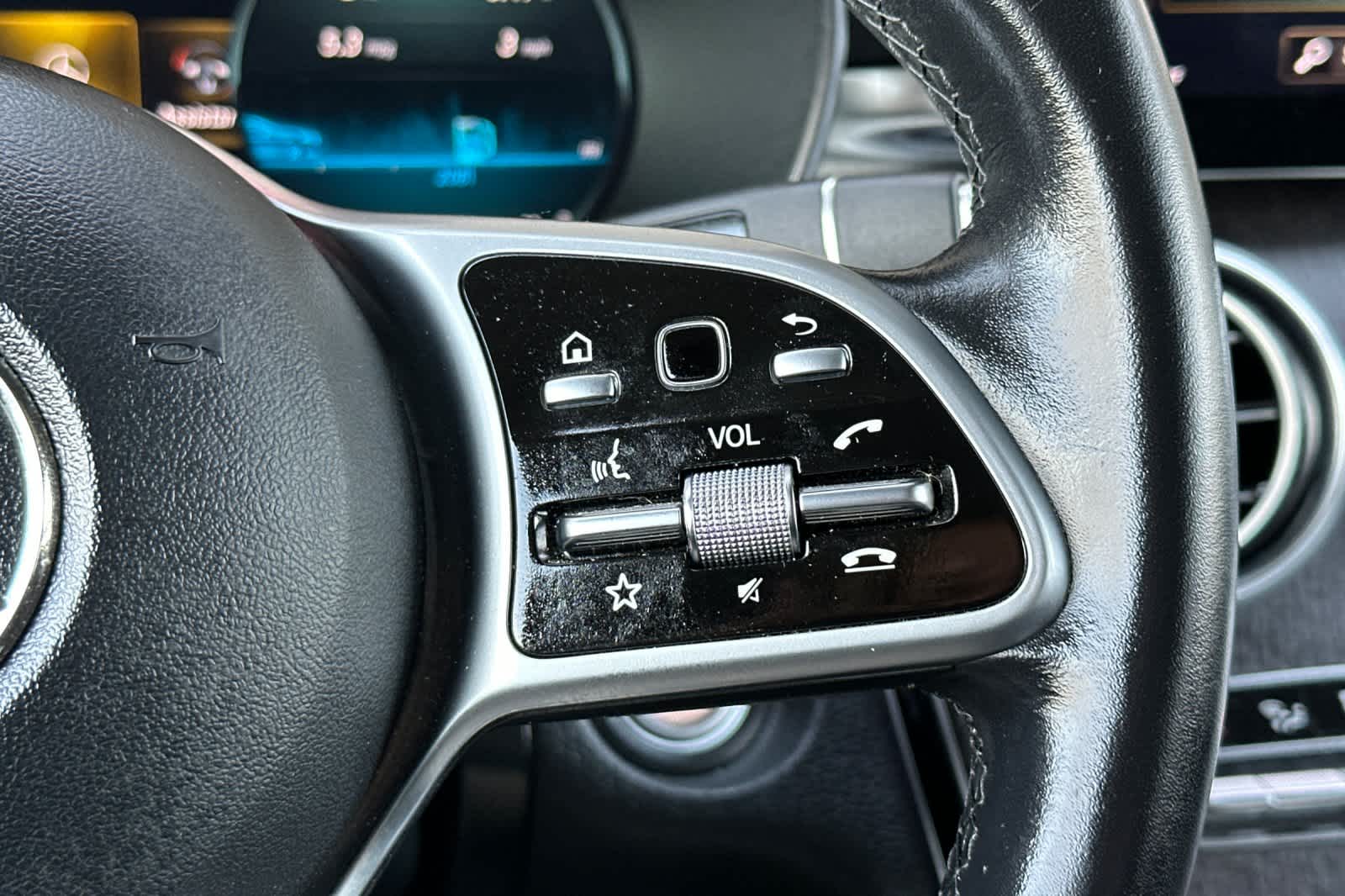 Thumbnail: 2022 Mercedes-Benz GLC - 27