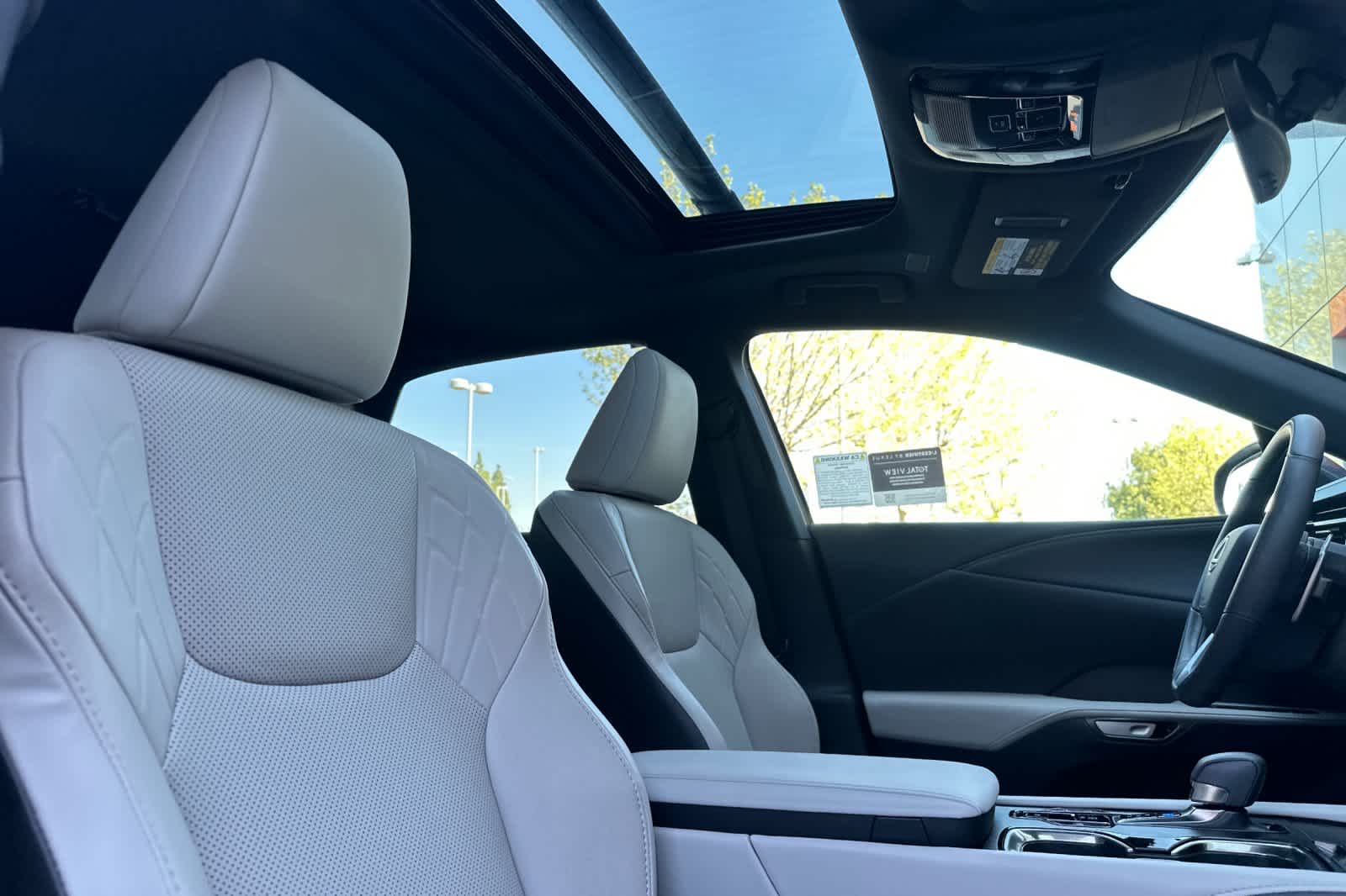 Thumbnail: 2025 Lexus RX - 18