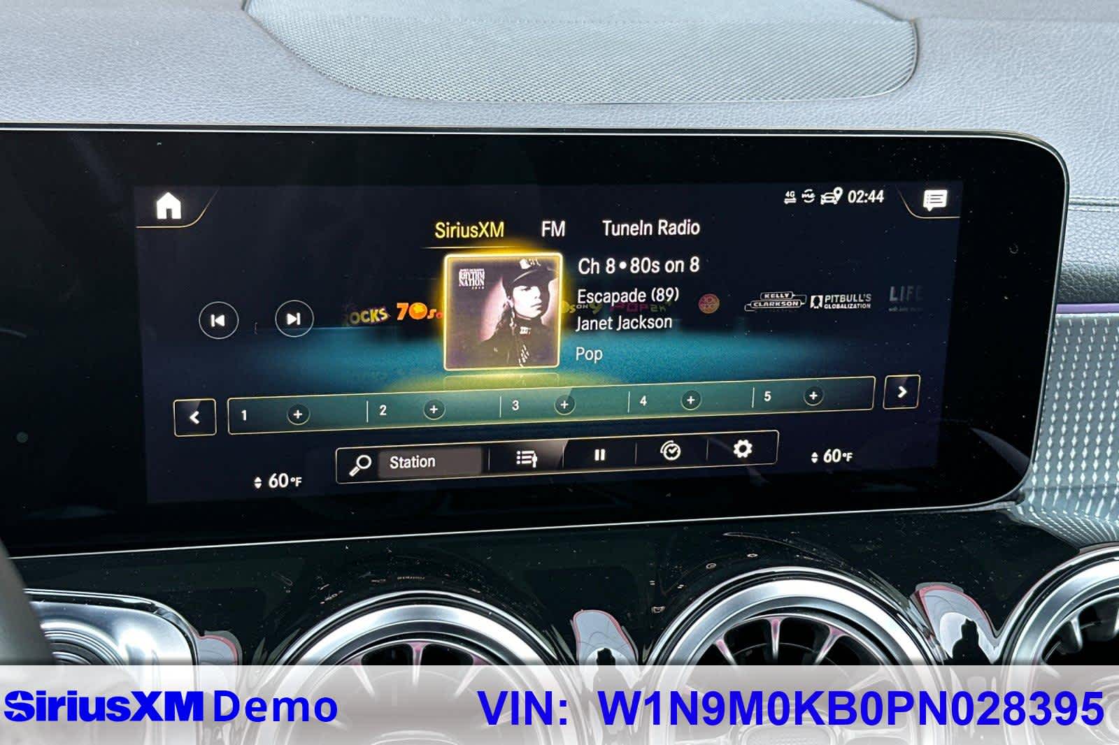 Thumbnail: 2023 Mercedes-Benz EQB - 35