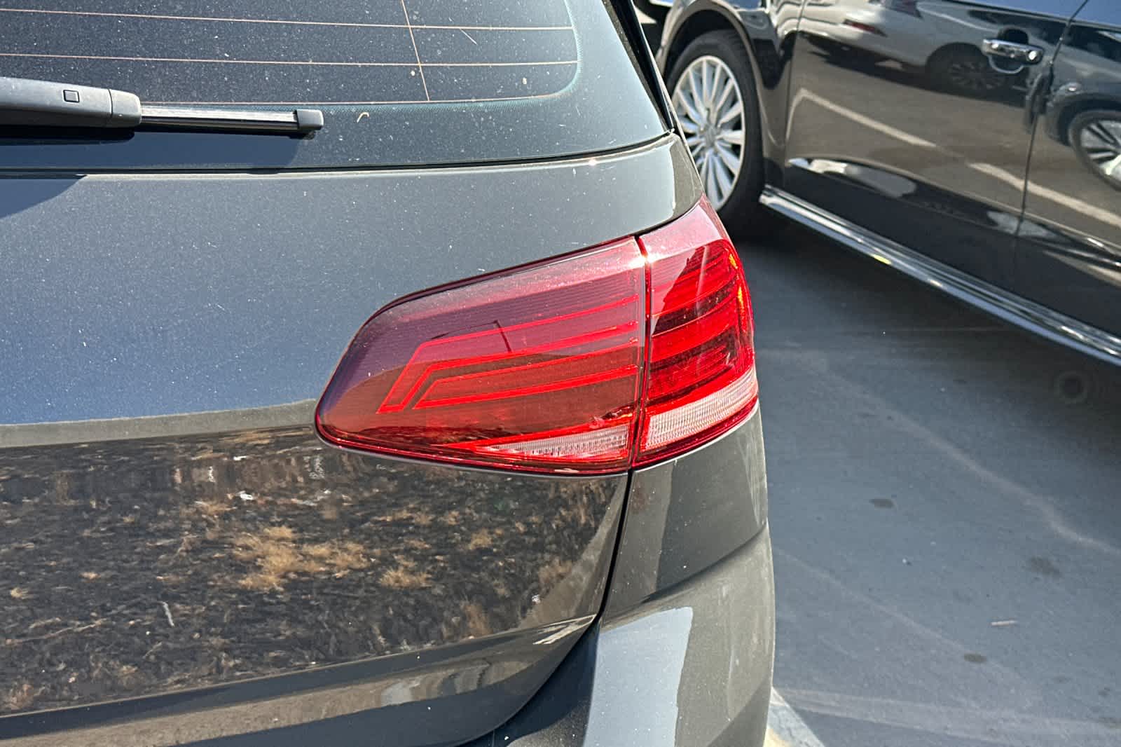 Thumbnail: 2019 Volkswagen e-Golf - 17