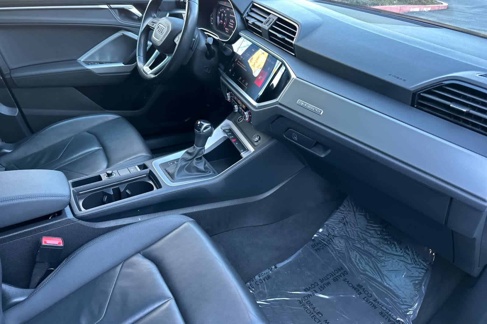 Thumbnail: 2023 Audi Q3 - 17