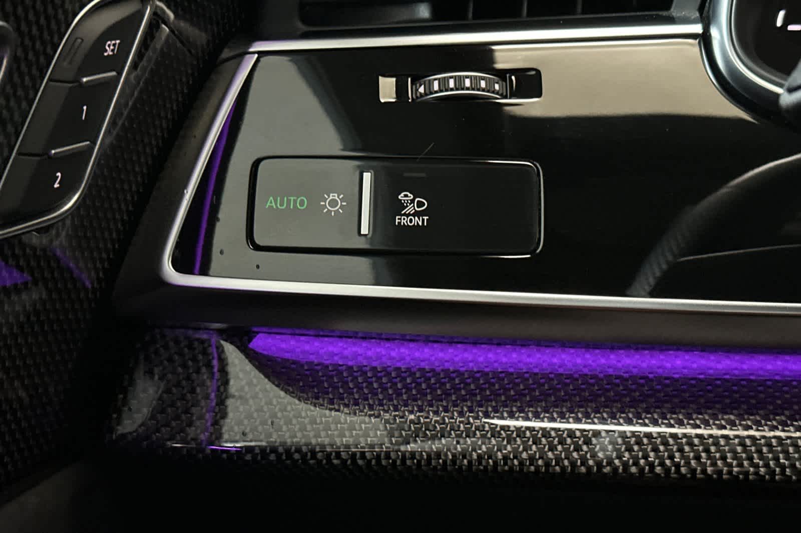 Thumbnail: 2021 Audi SQ8 - 32