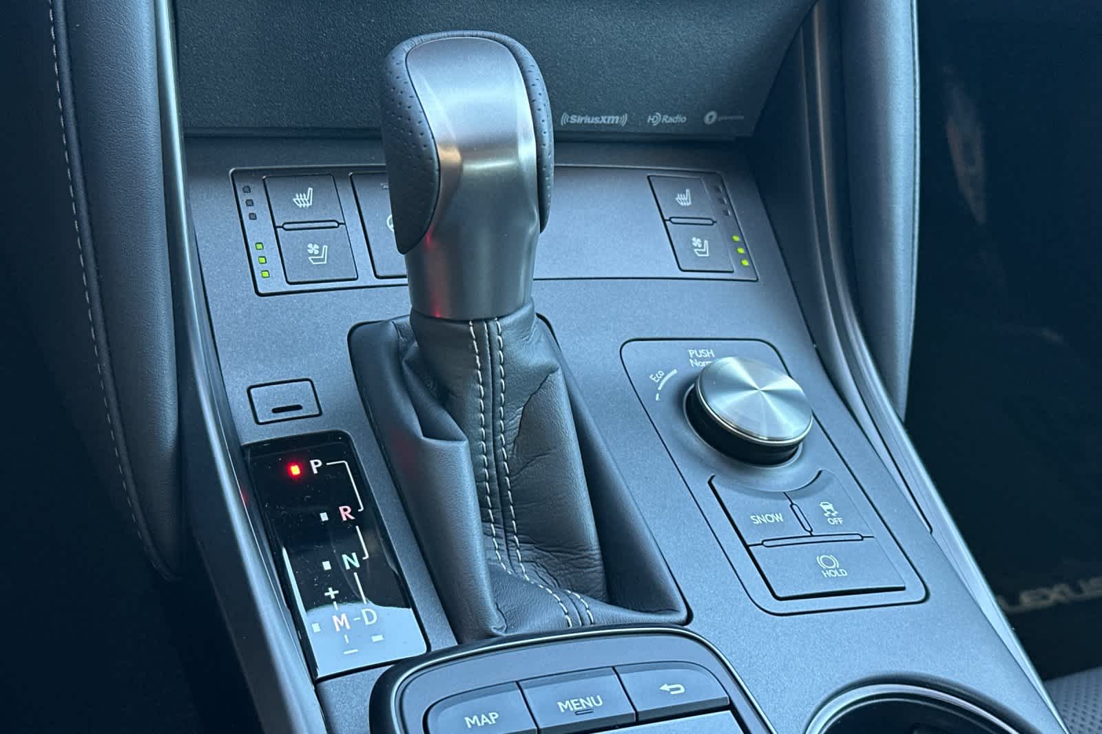 2025 Lexus IS 350 23