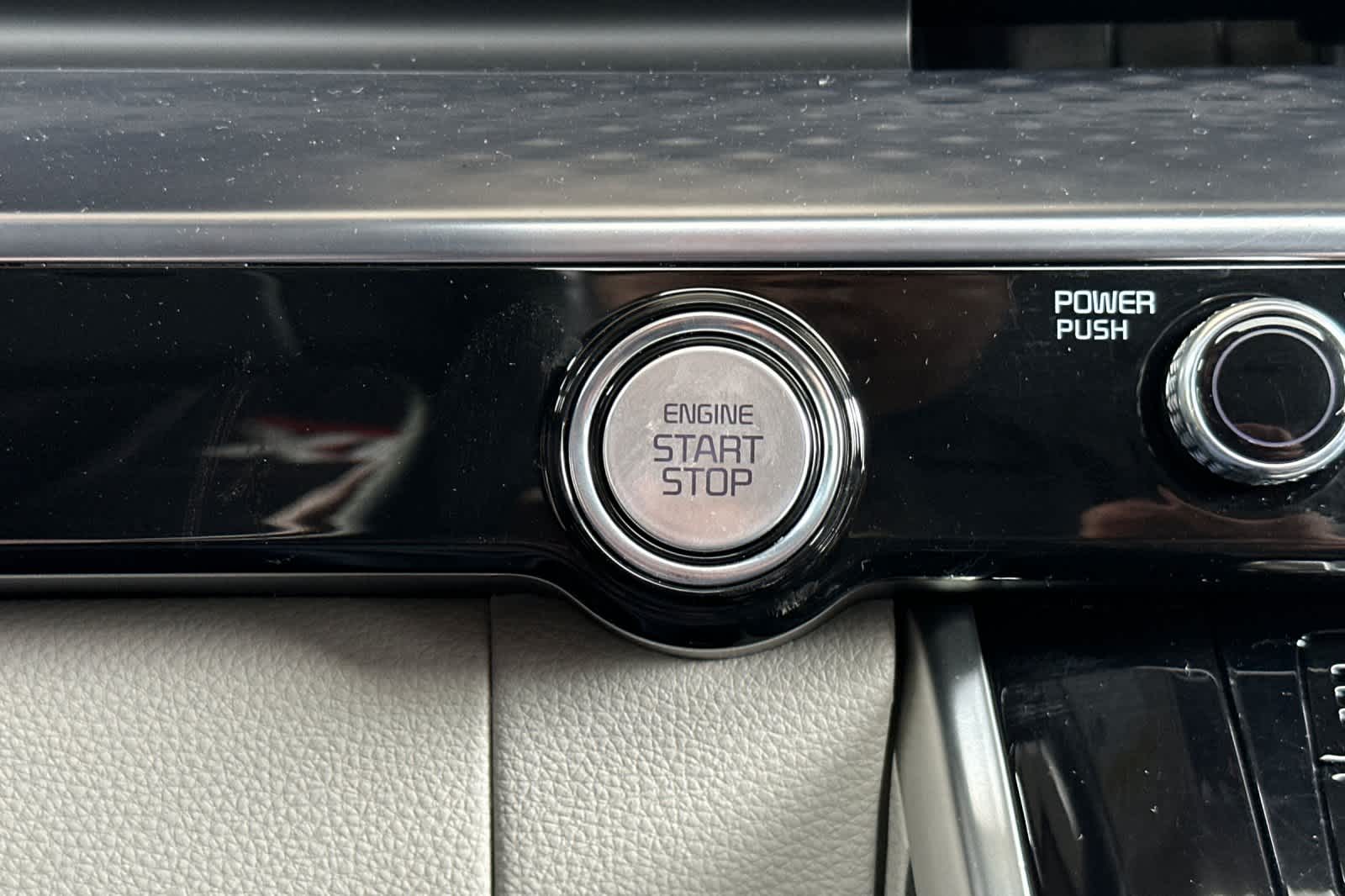 Thumbnail: 2024 Kia Carnival - 26