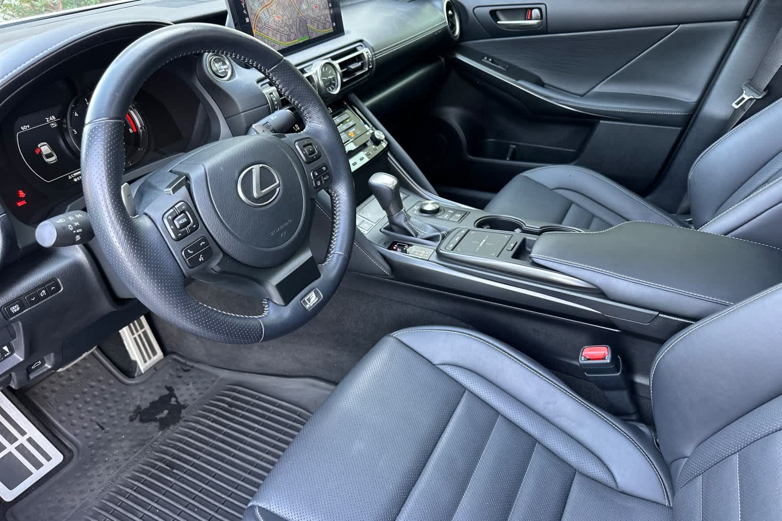 Thumbnail: 2022 Lexus IS - 11