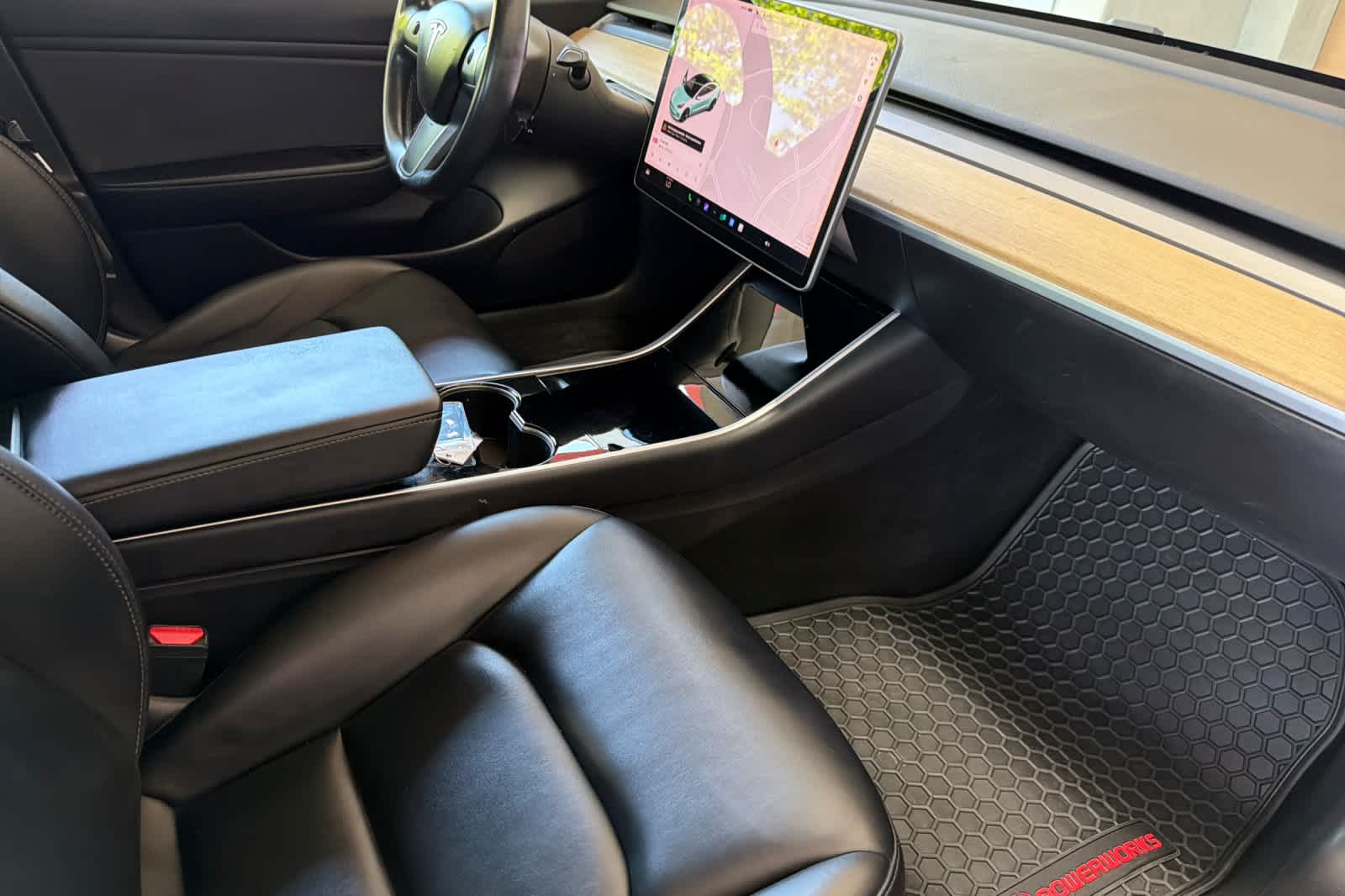Thumbnail: 2019 Tesla Model 3 - 16
