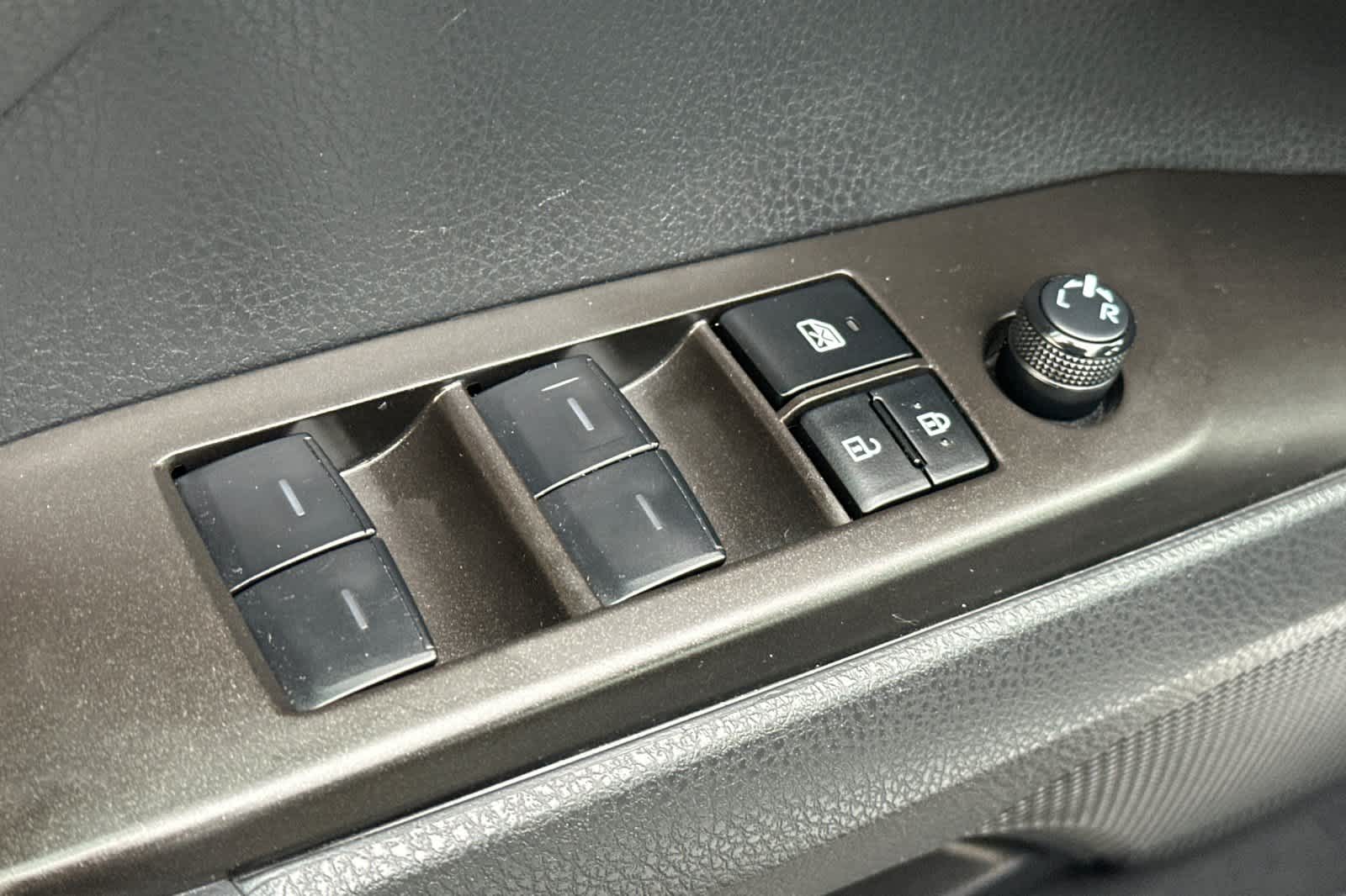 Thumbnail: 2023 Toyota Camry - 13