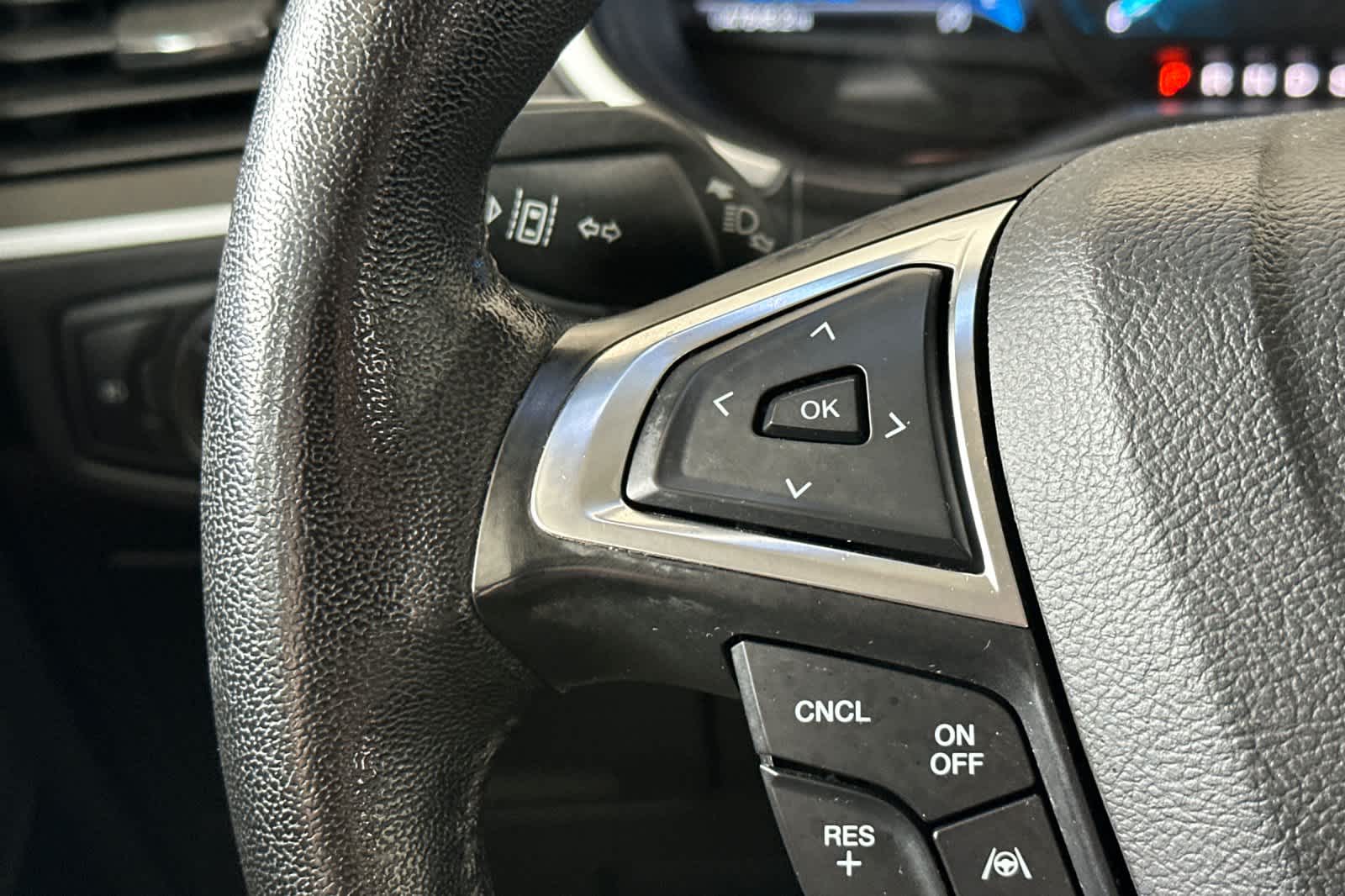 Thumbnail: 2019 Ford Edge - 27