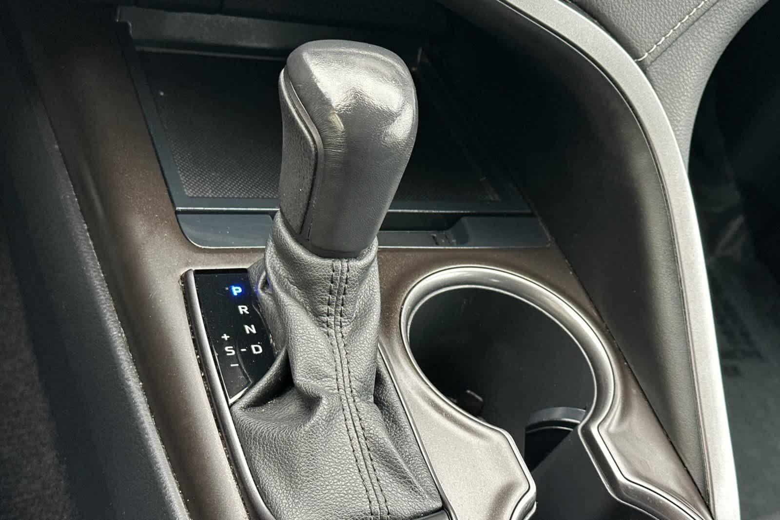 Thumbnail: 2023 Toyota Camry - 21