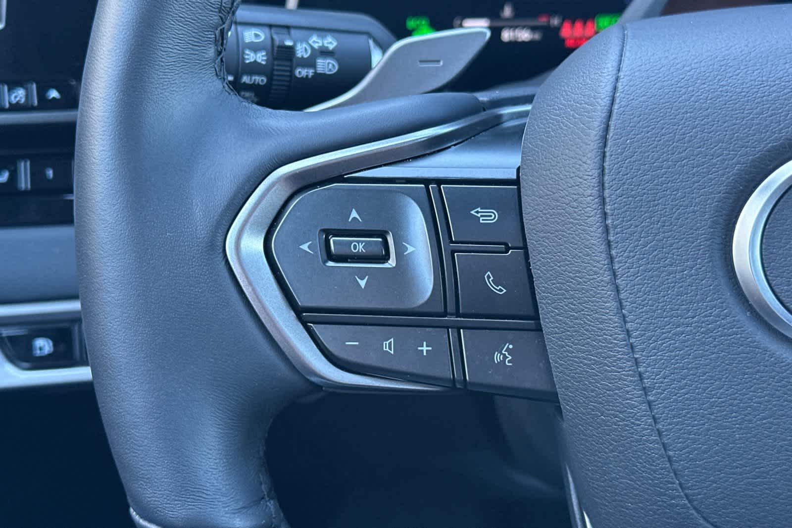 Thumbnail: 2025 Lexus RX - 27