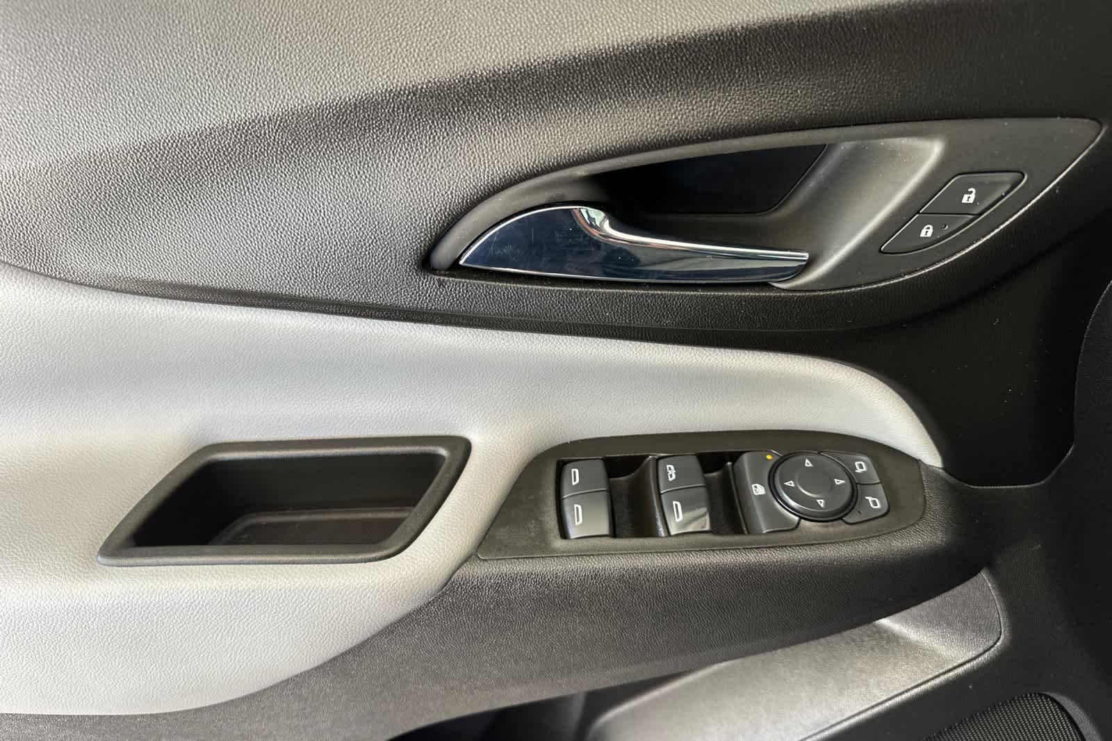 Thumbnail: 2020 Chevrolet Equinox - 12