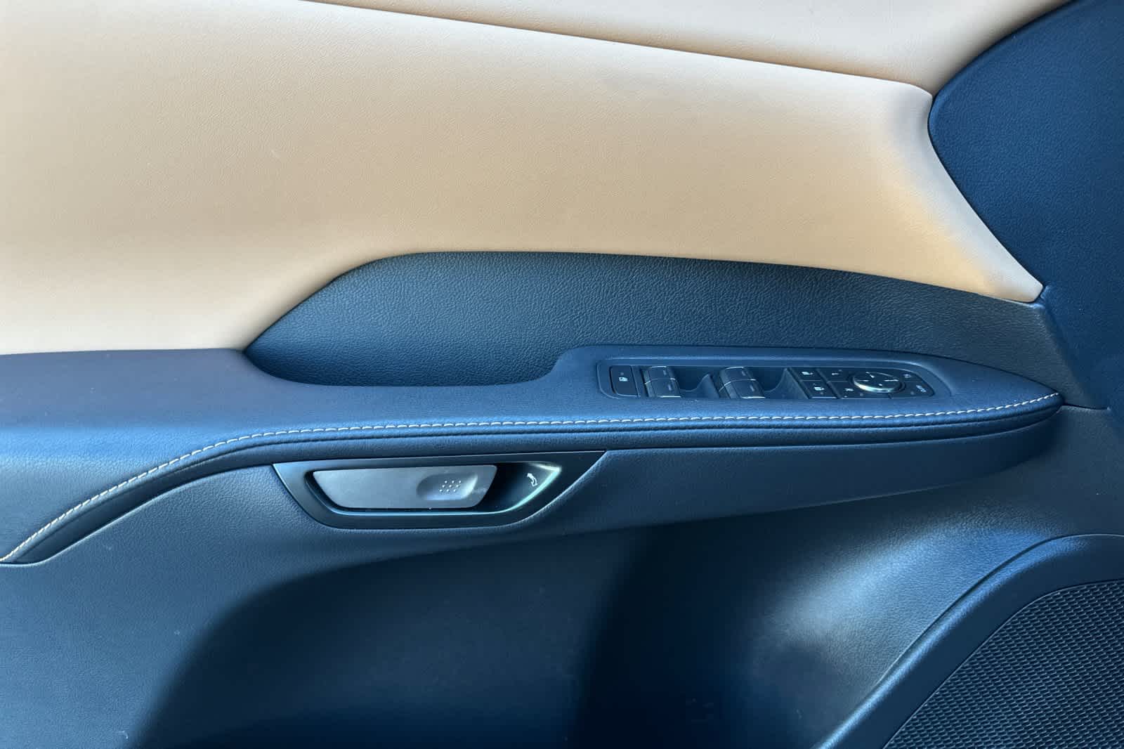 Thumbnail: 2025 Lexus RX - 12