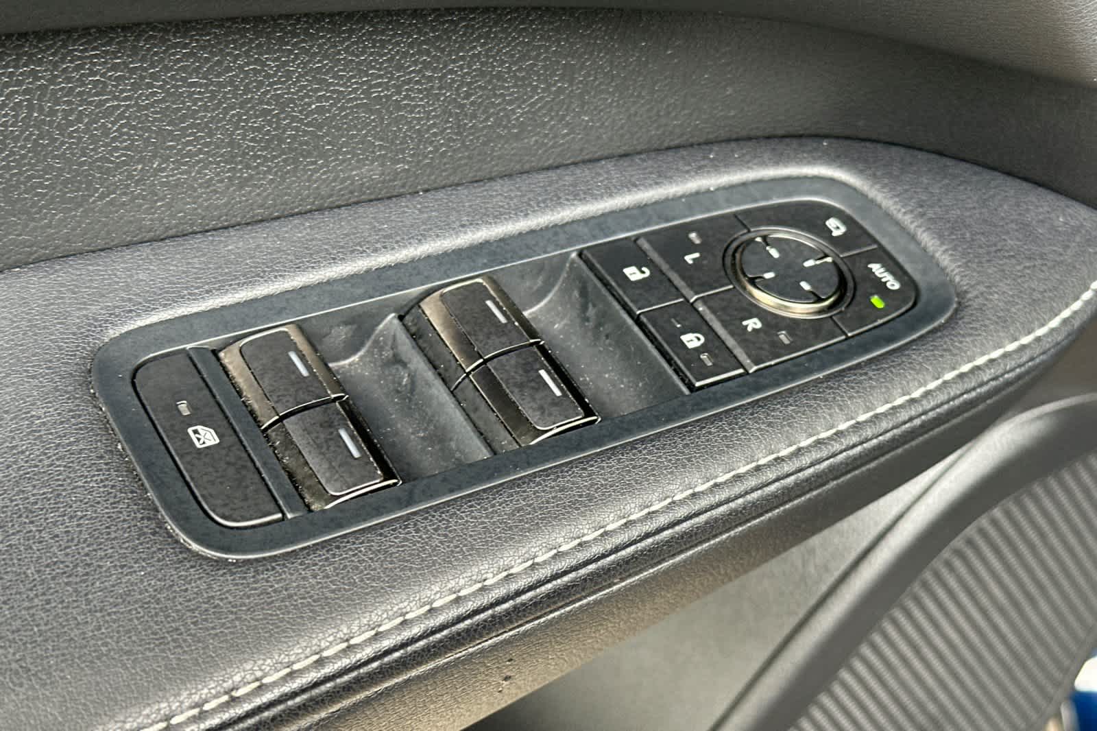 Thumbnail: 2023 Lexus RX - 13