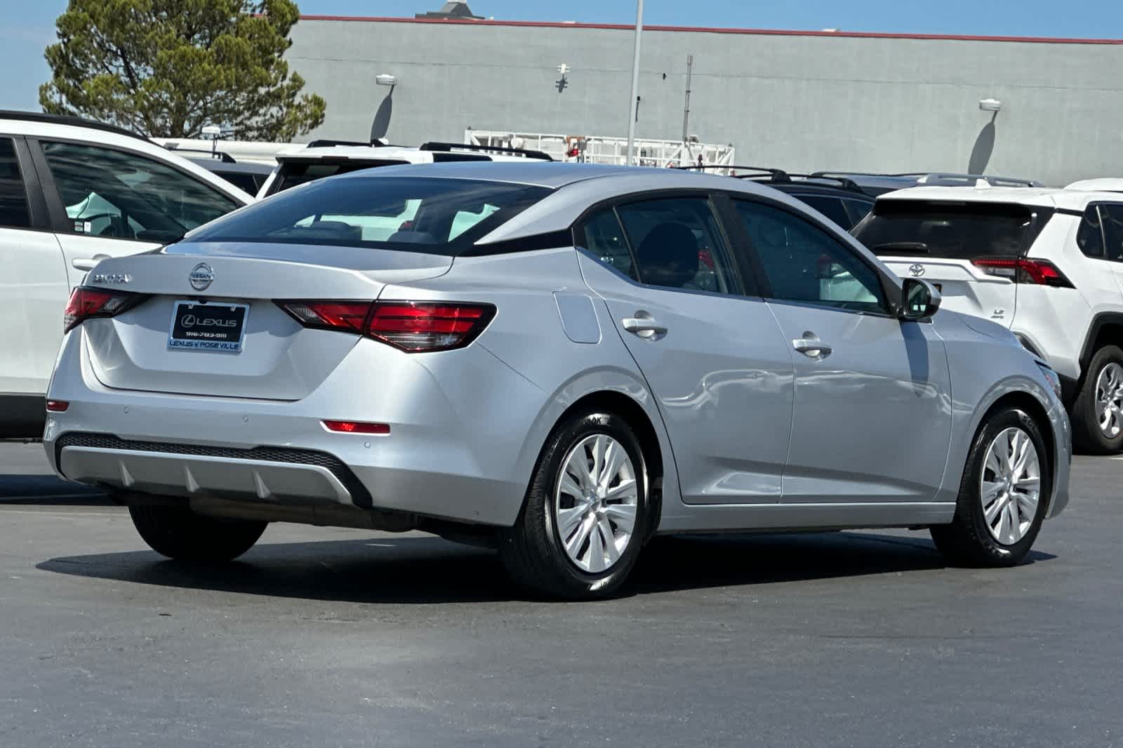 Thumbnail: 2021 Nissan Sentra - 2