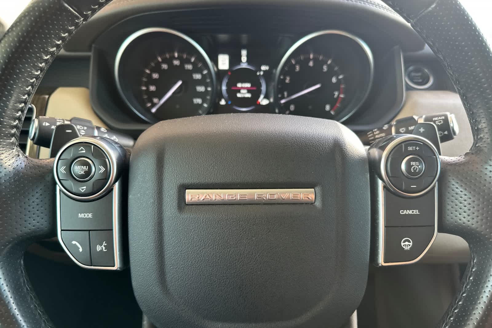 Thumbnail: 2016 Land Rover Range Rover Sport - 27
