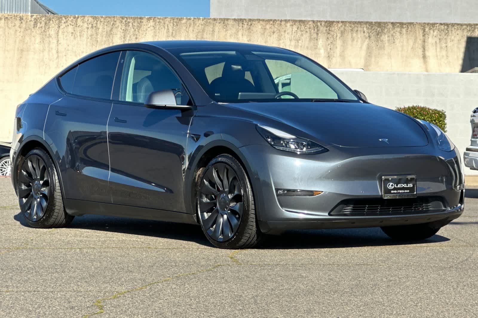 Thumbnail: 2022 Tesla Model Y - 5
