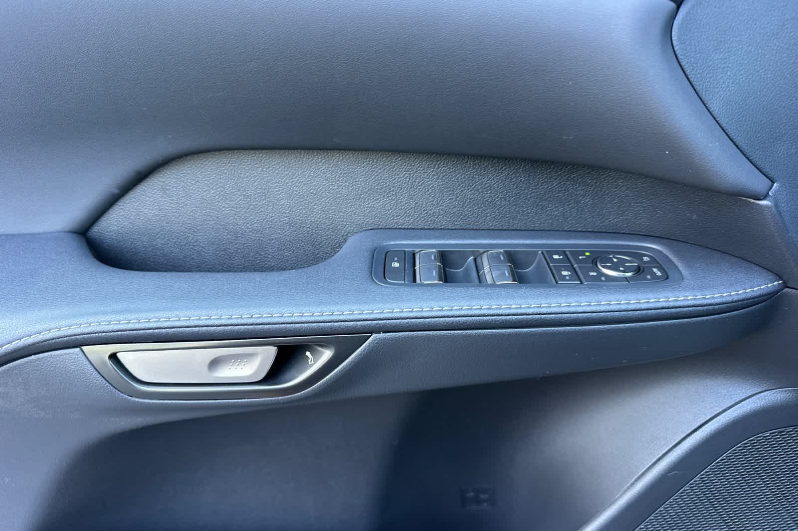 Thumbnail: 2025 Lexus RX - 12