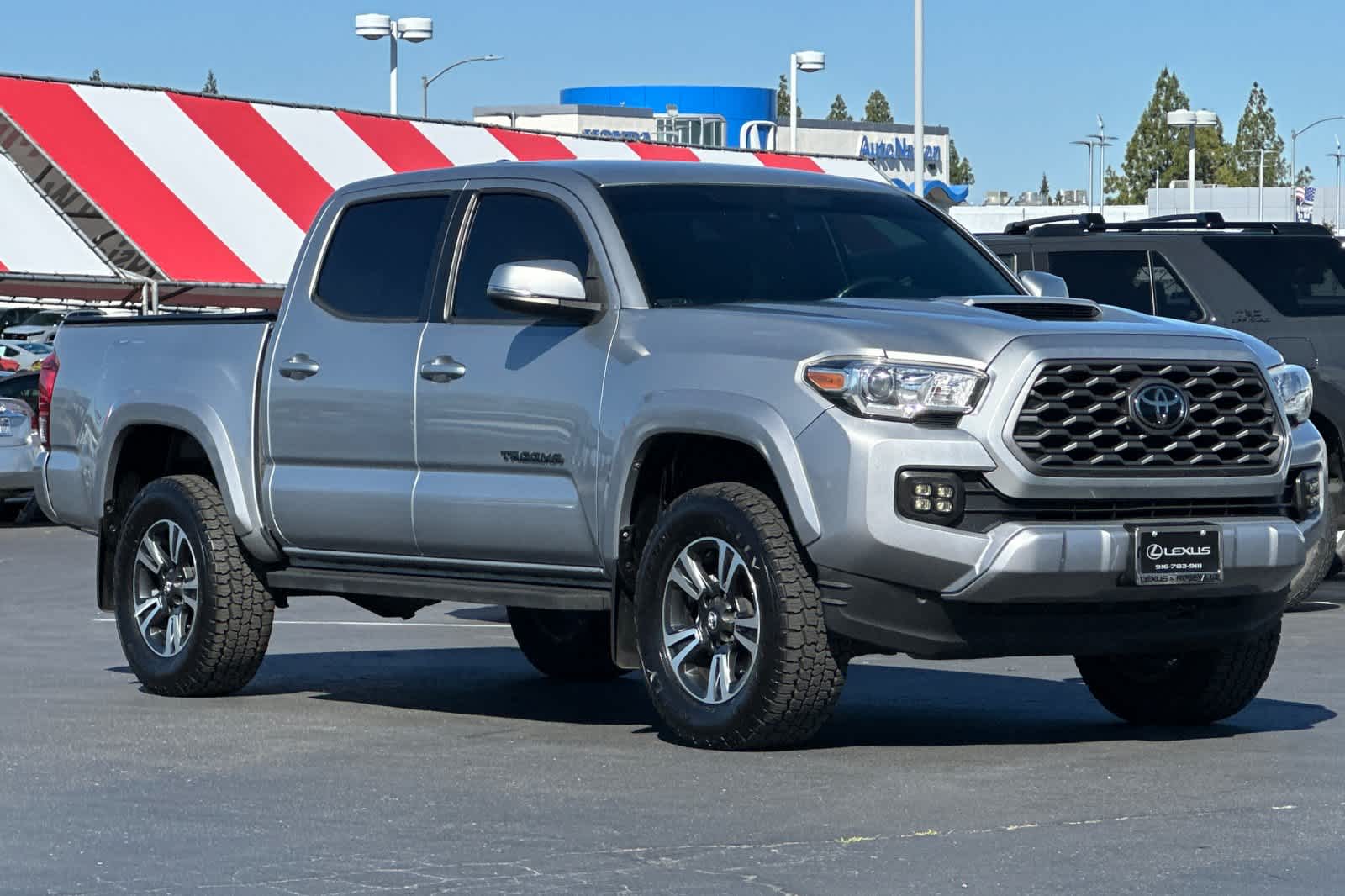 Thumbnail: 2018 Toyota Tacoma - 5