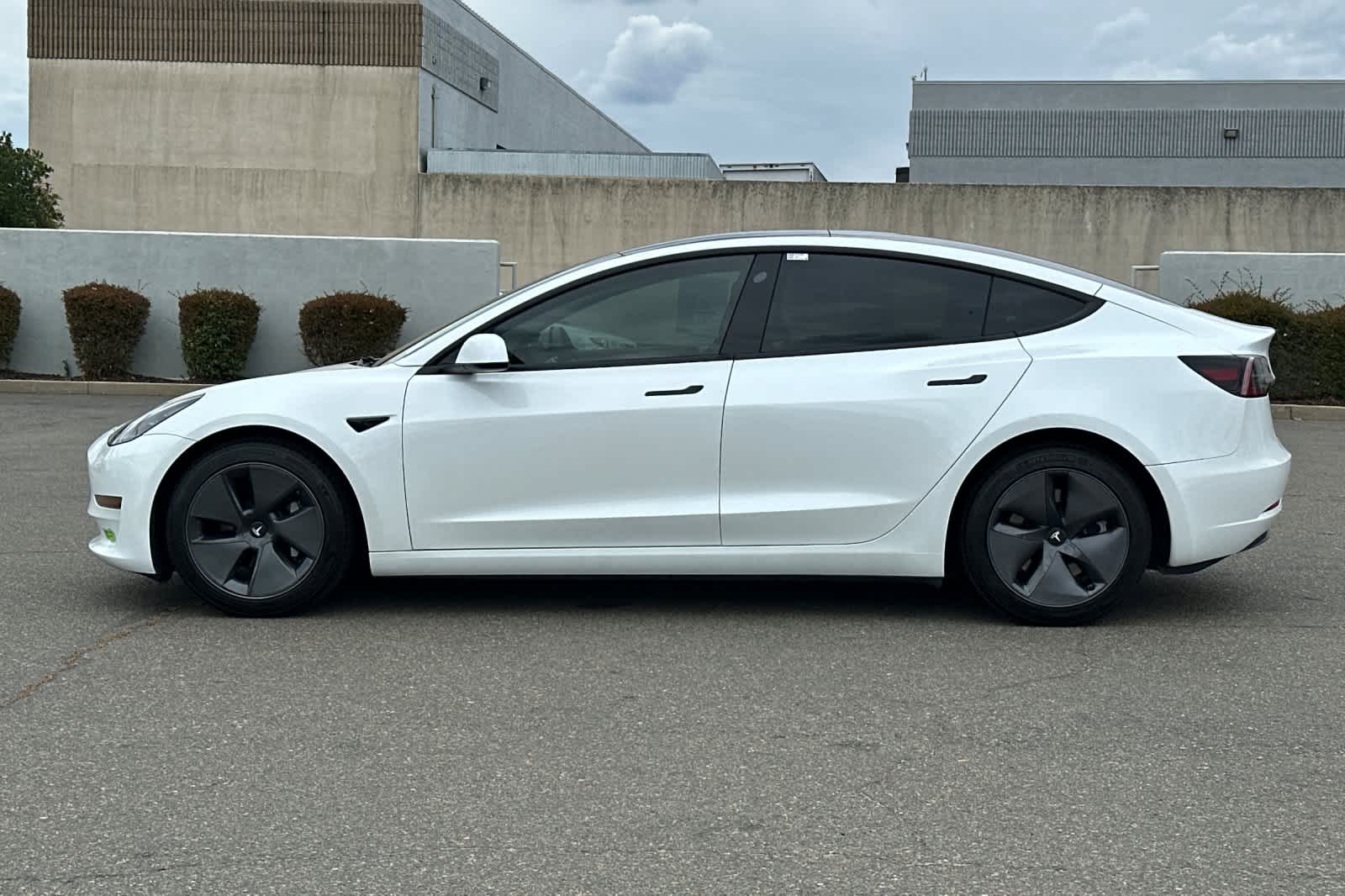 Thumbnail: 2023 Tesla Model 3 - 9