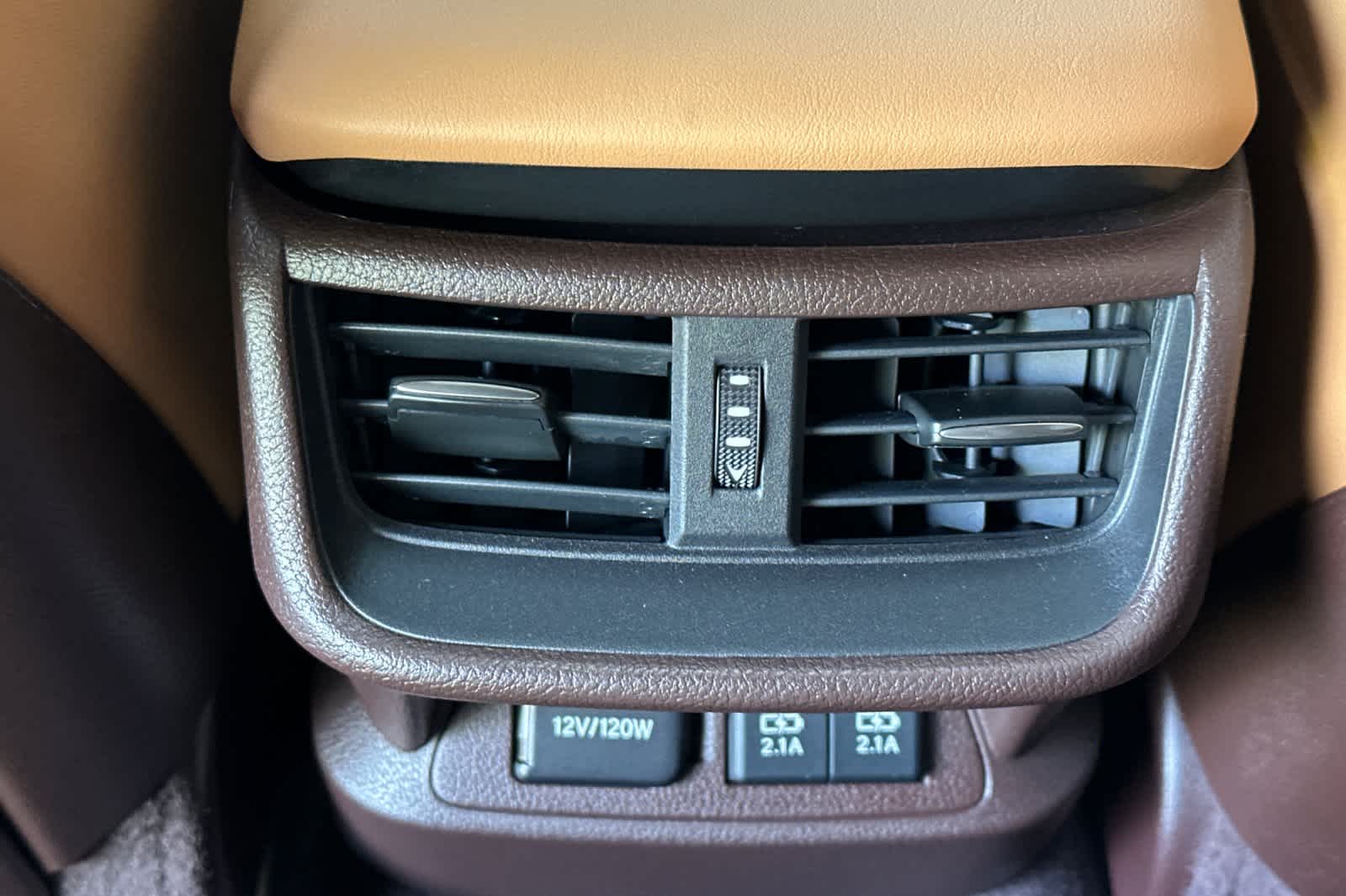 Thumbnail: 2021 Lexus ES - 14