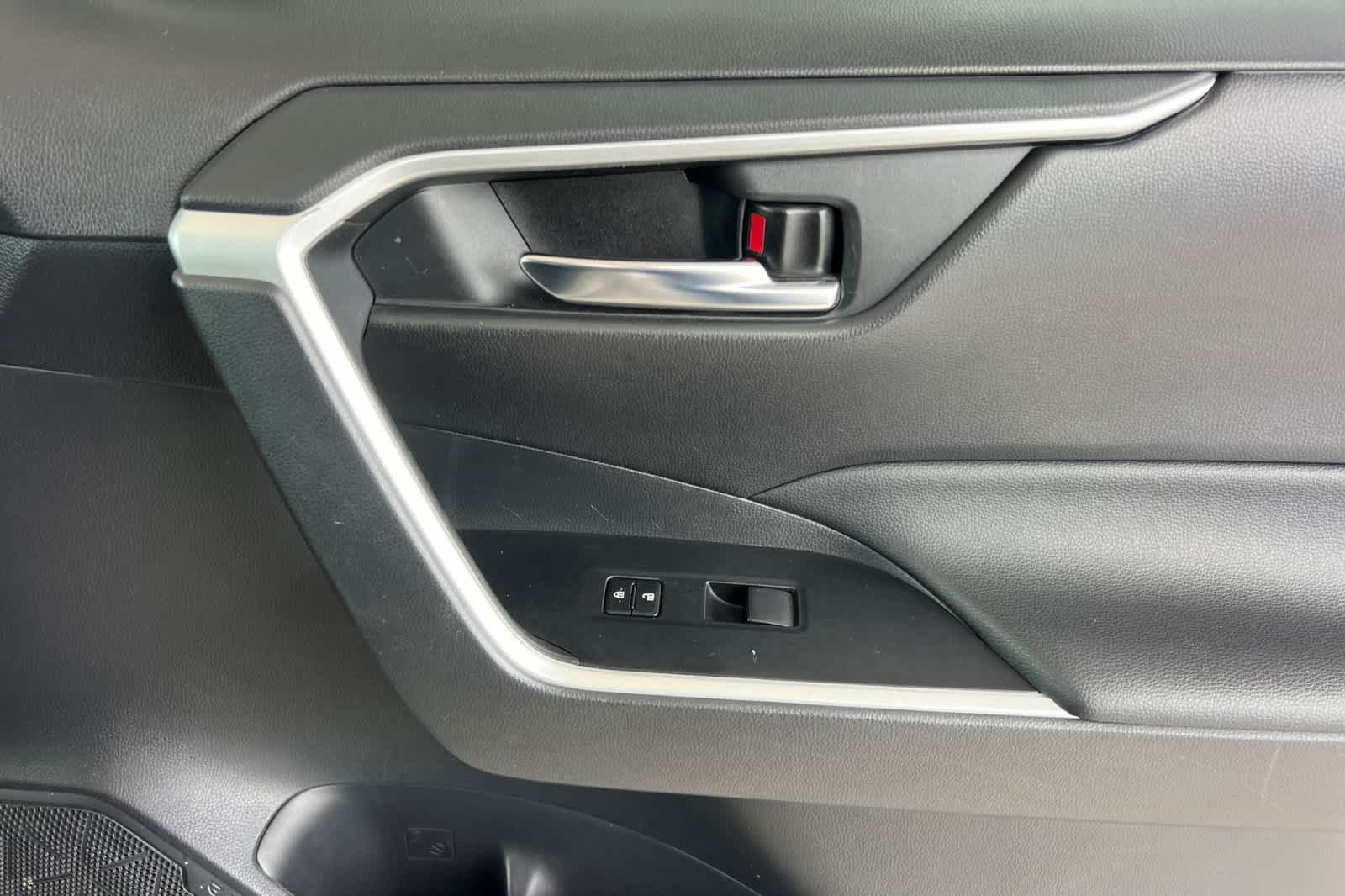 Thumbnail: 2021 Toyota RAV4 - 19