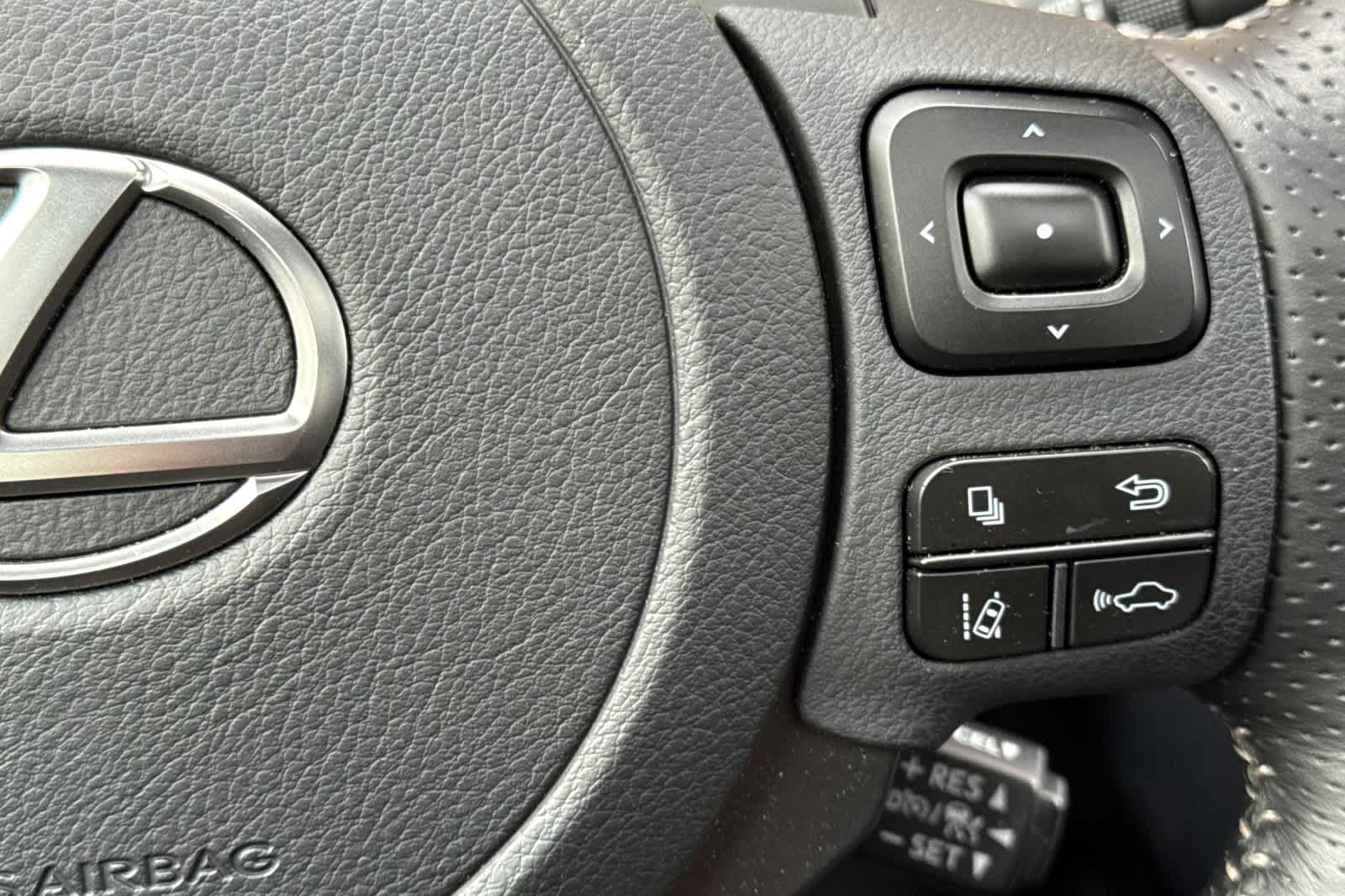 Thumbnail: 2025 Lexus IS - 26