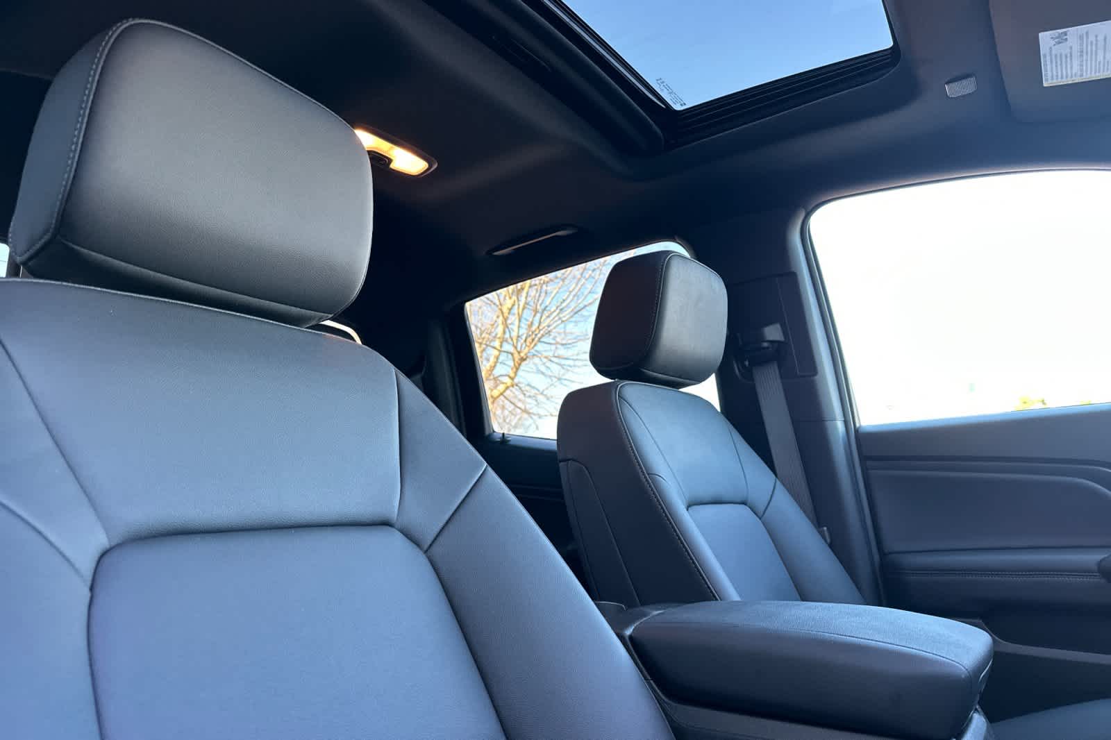 Thumbnail: 2024 Chevrolet Colorado - 17