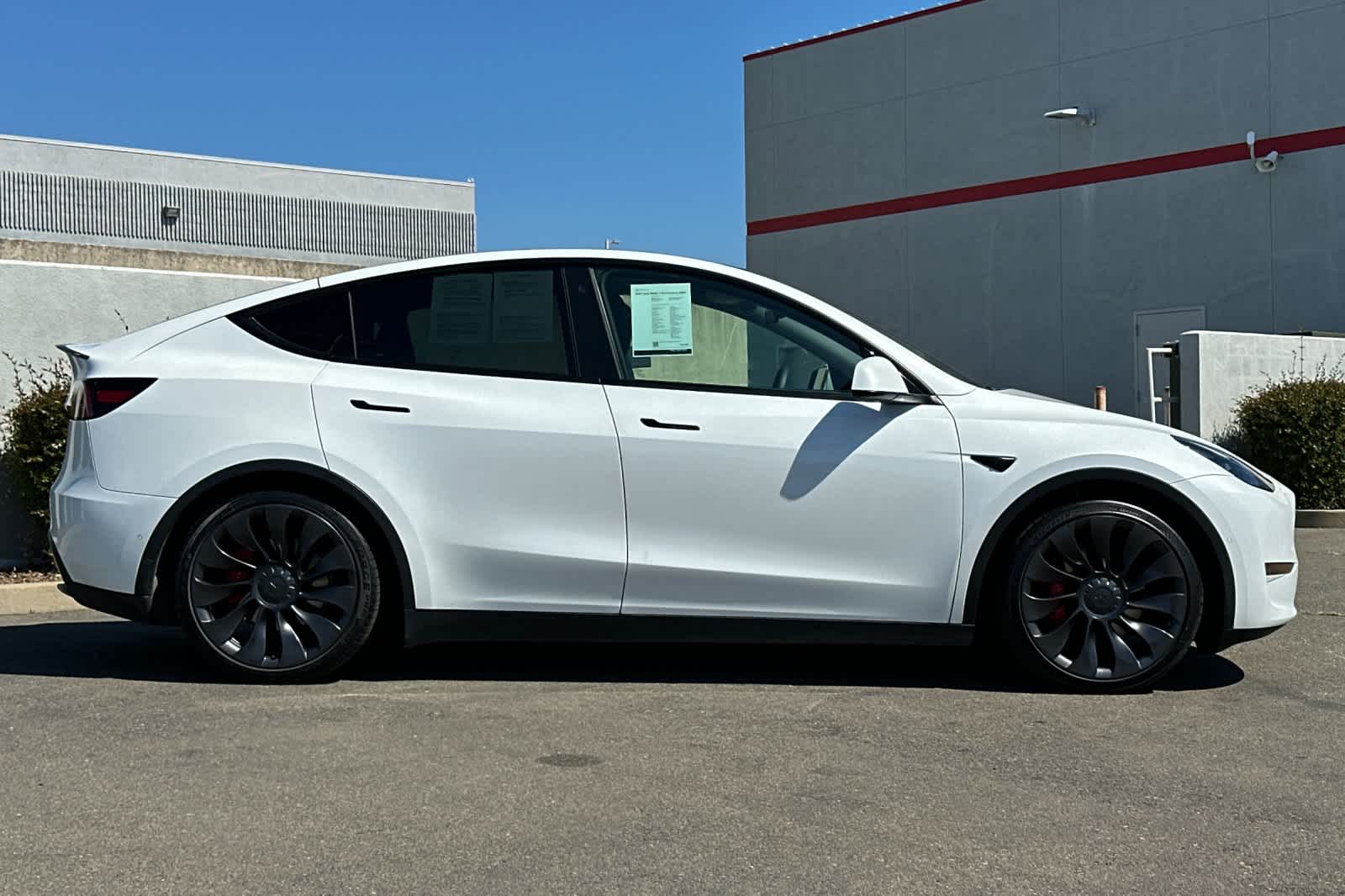 Thumbnail: 2022 Tesla Model Y - 6