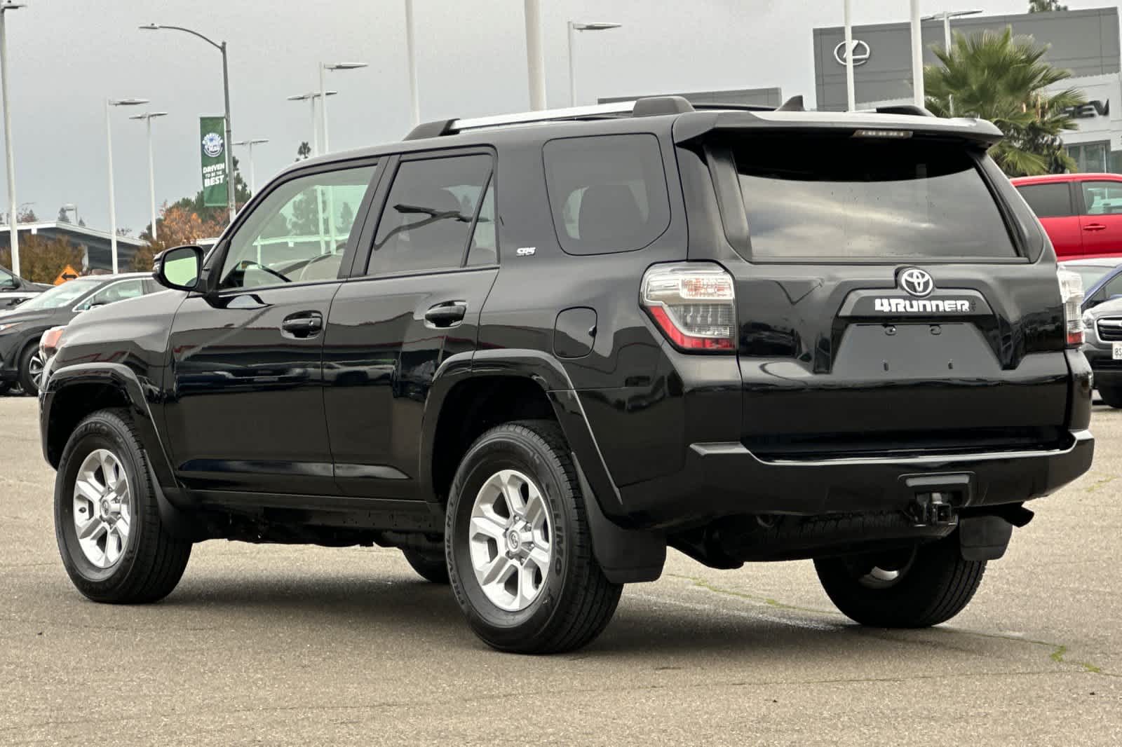 Thumbnail: 2021 Toyota 4Runner - 7