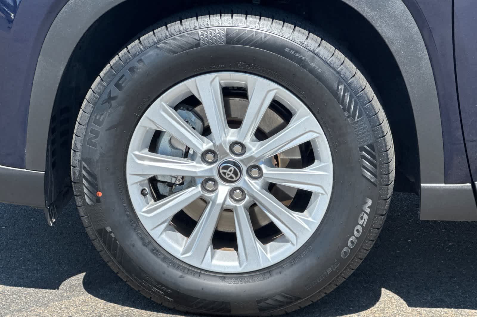 Thumbnail: 2025 Toyota Grand Highlander - 32