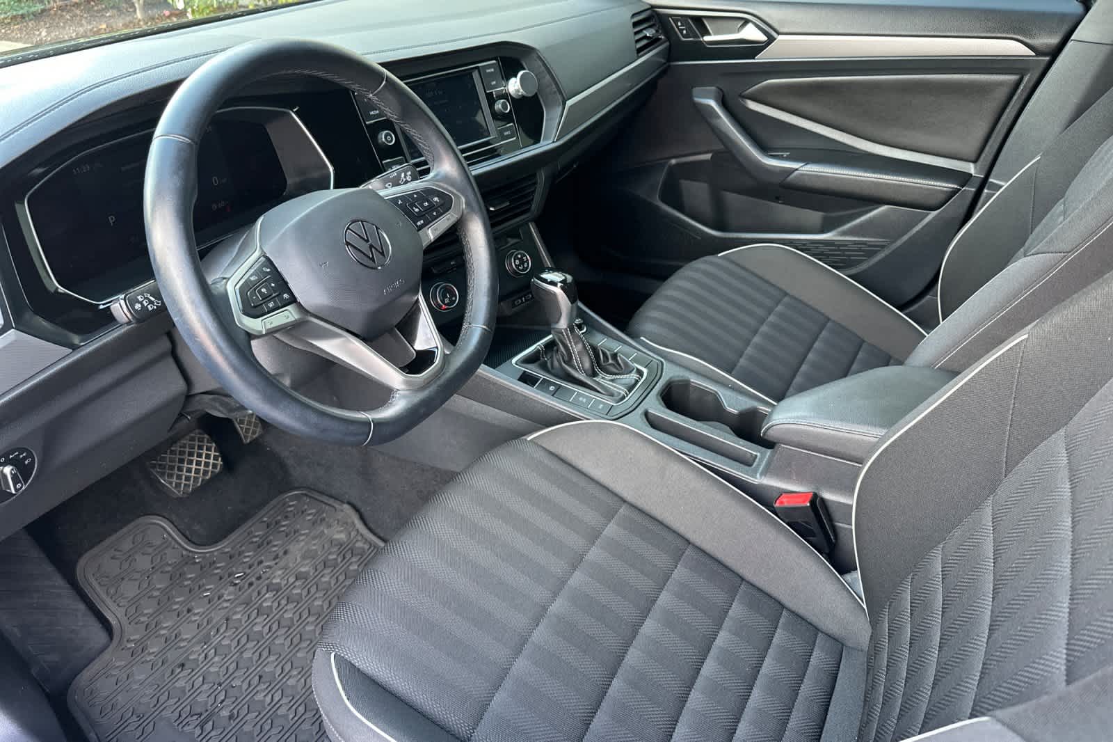 Thumbnail: 2022 Volkswagen Jetta - 11