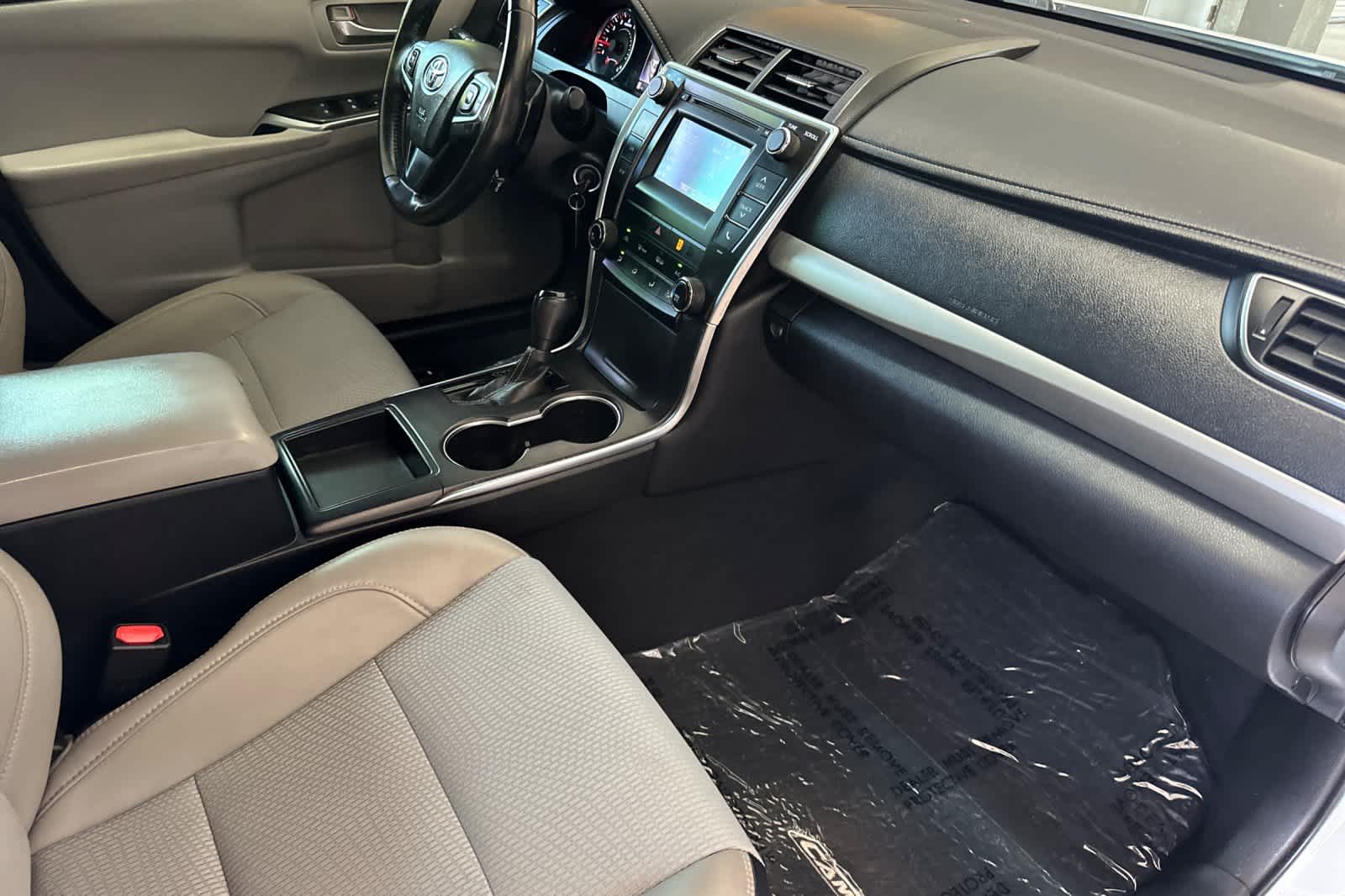Thumbnail: 2016 Toyota Camry - 15