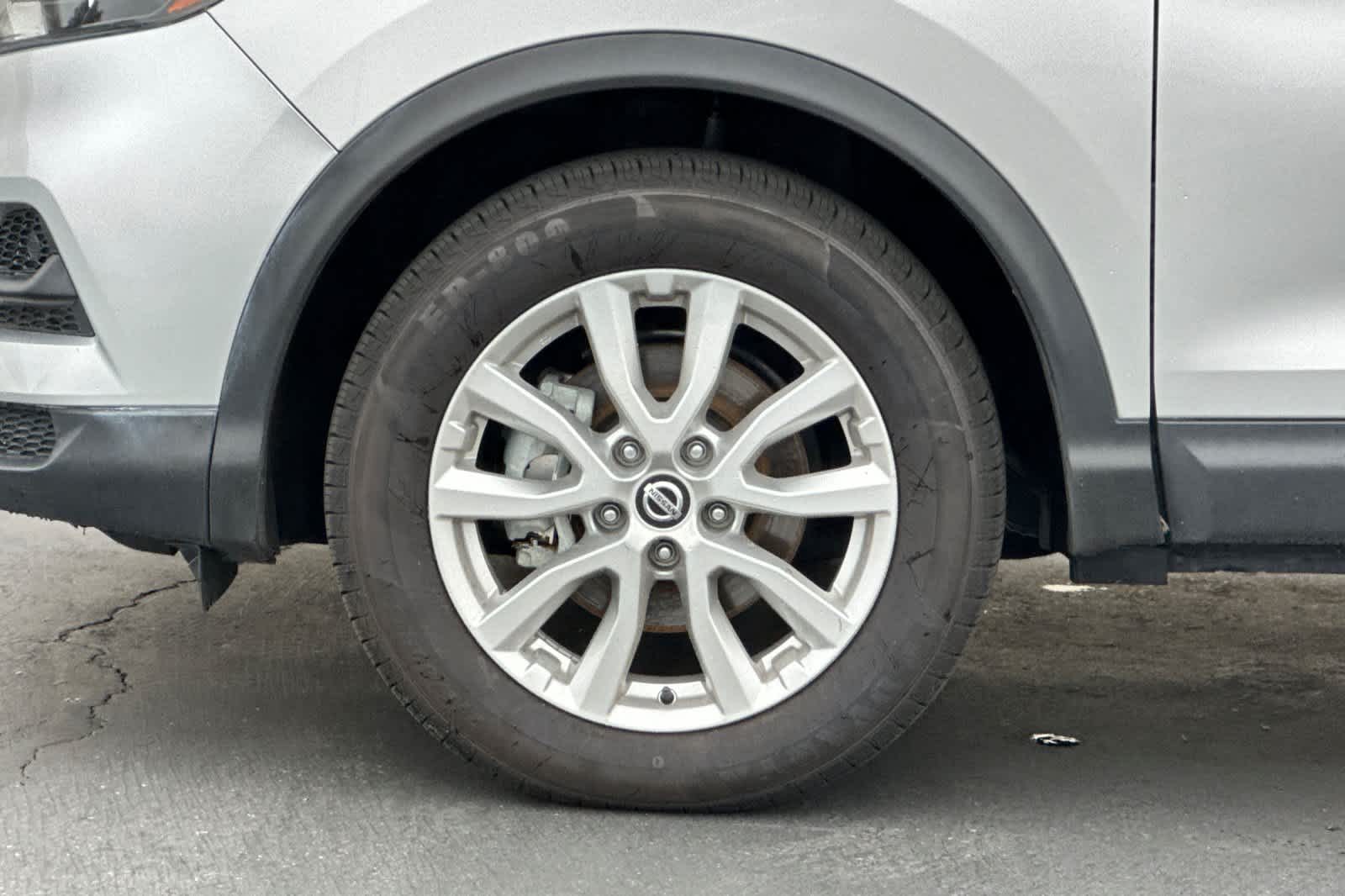 Thumbnail: 2022 Nissan Rogue Sport - 30