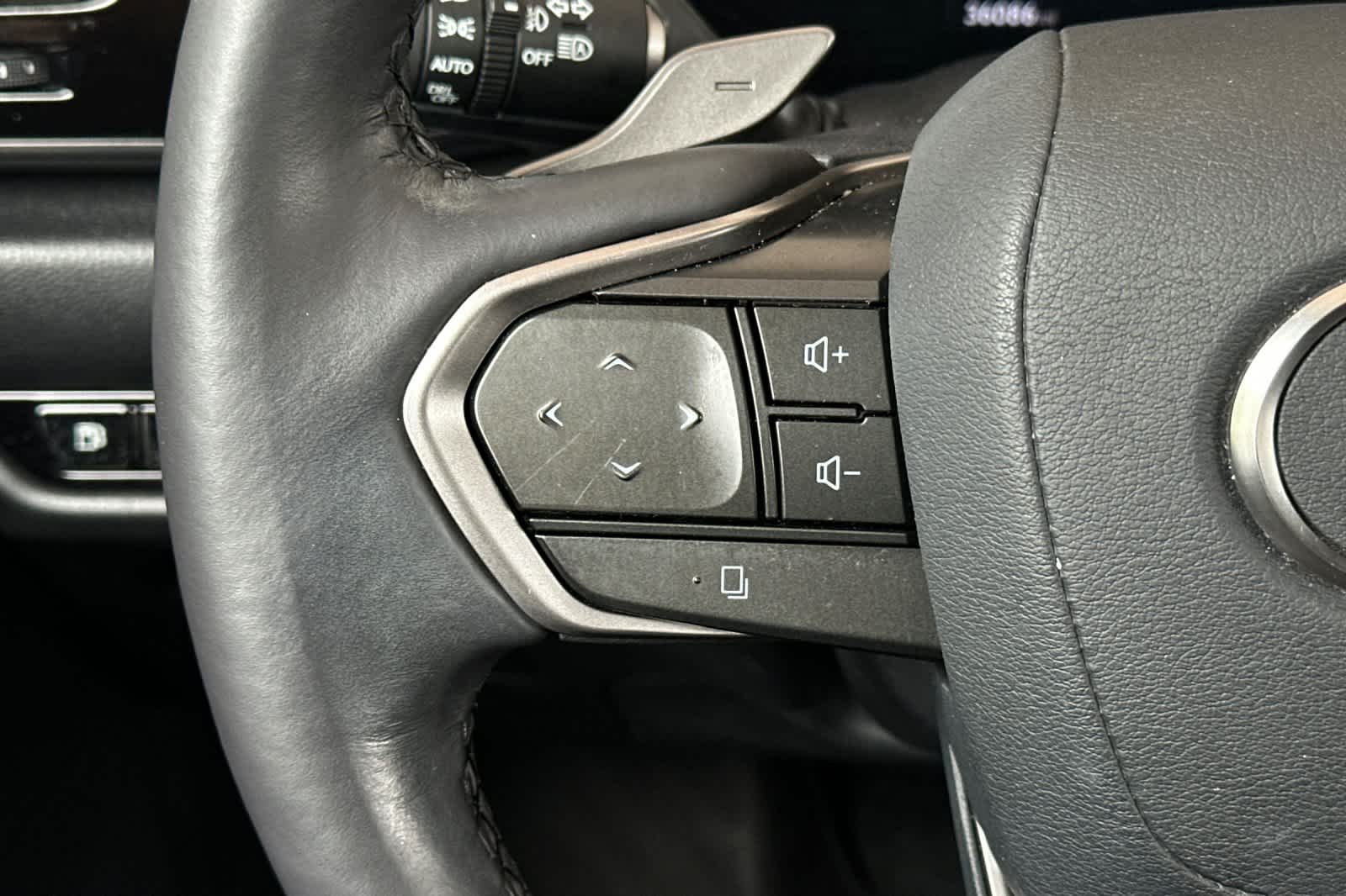 Thumbnail: 2024 Lexus ES - 26