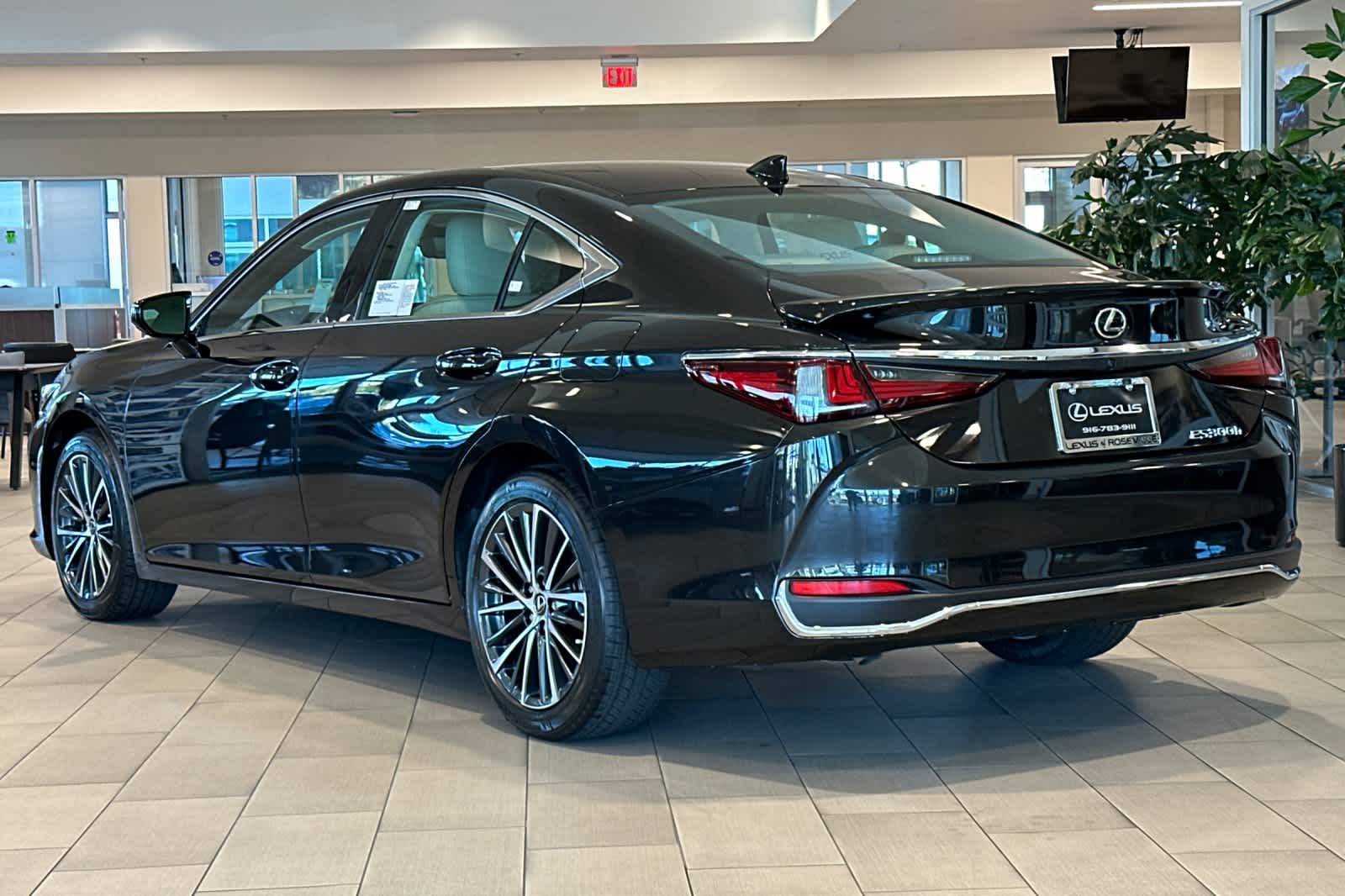 Thumbnail: 2025 Lexus ES - 7