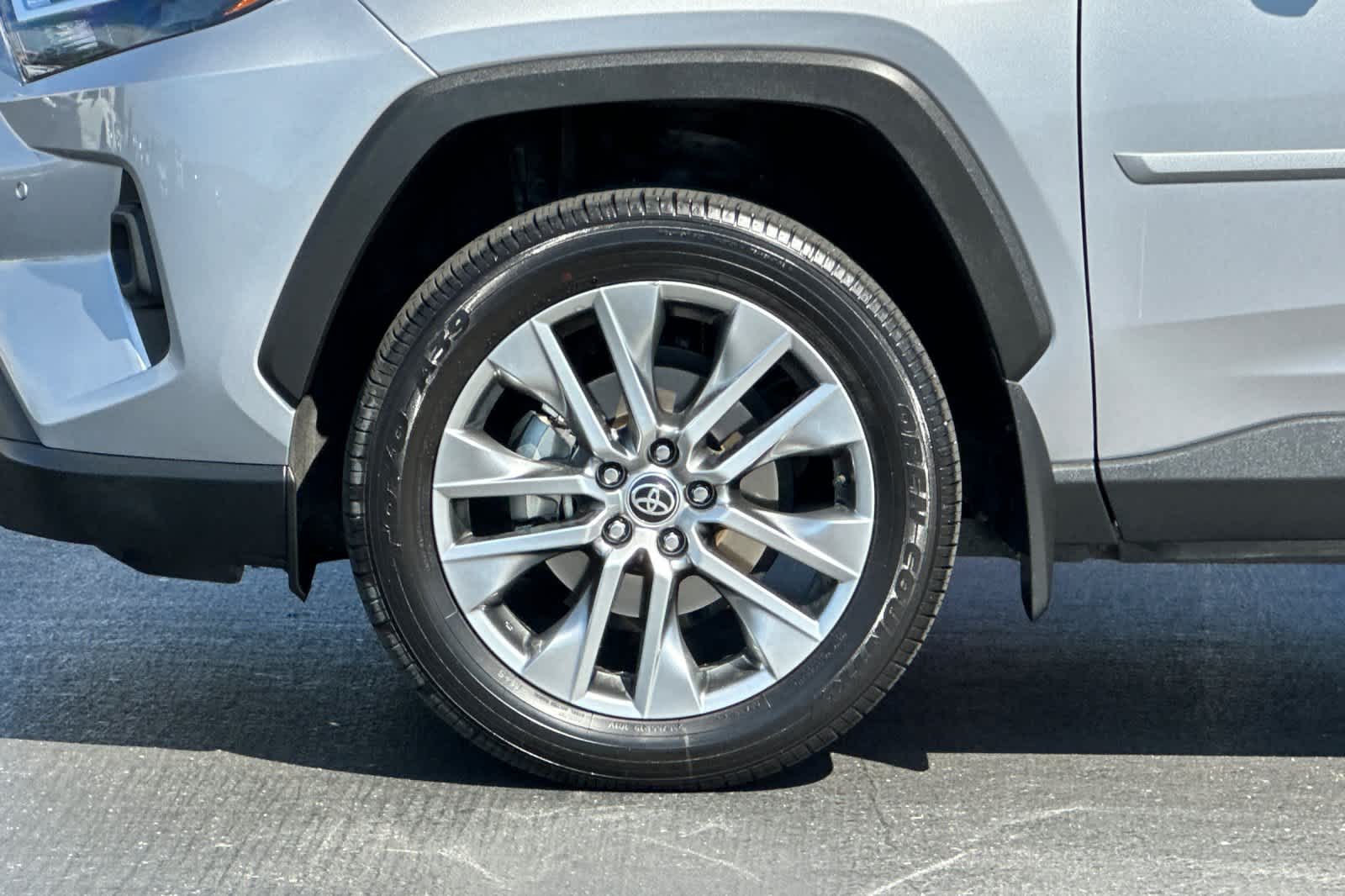 Thumbnail: 2022 Toyota RAV4 - 31